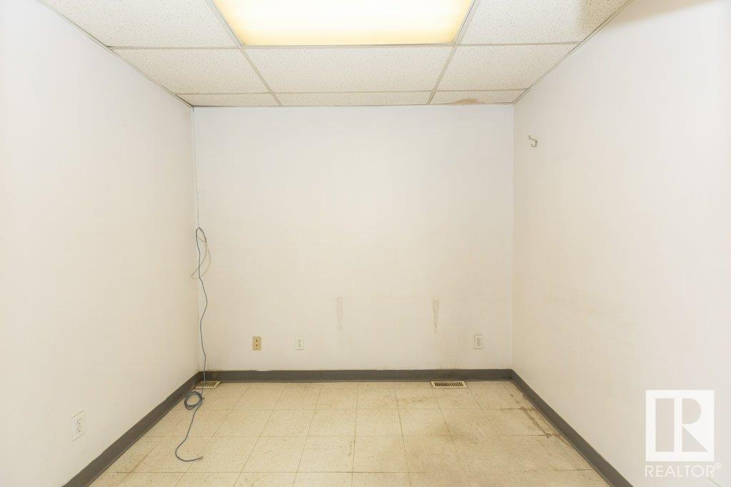 9304 100 St Property Photo 12