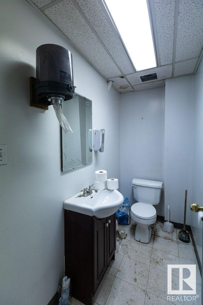 9304 100 St Property Photo 21