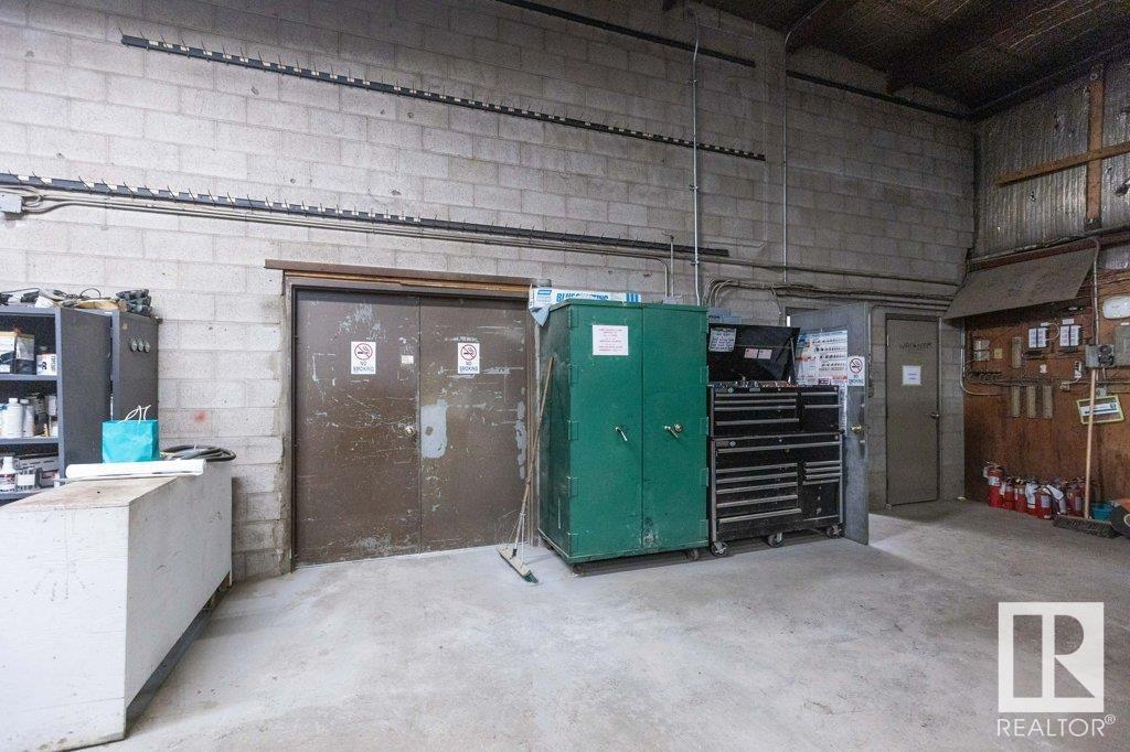 9304 100 St Property Photo 28