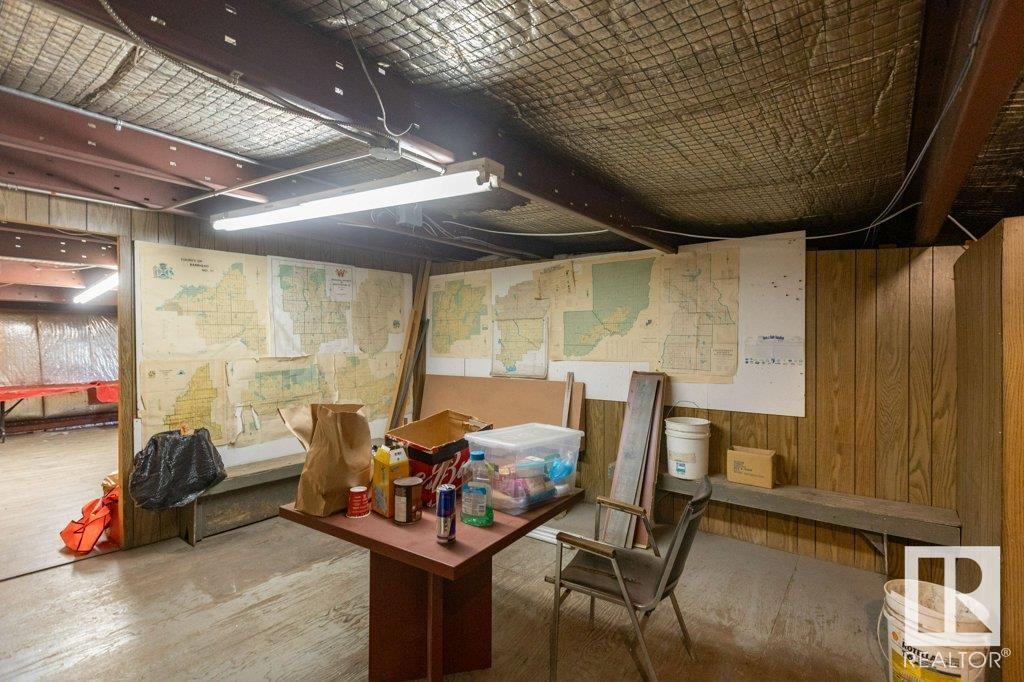 9304 100 St Property Photo 51
