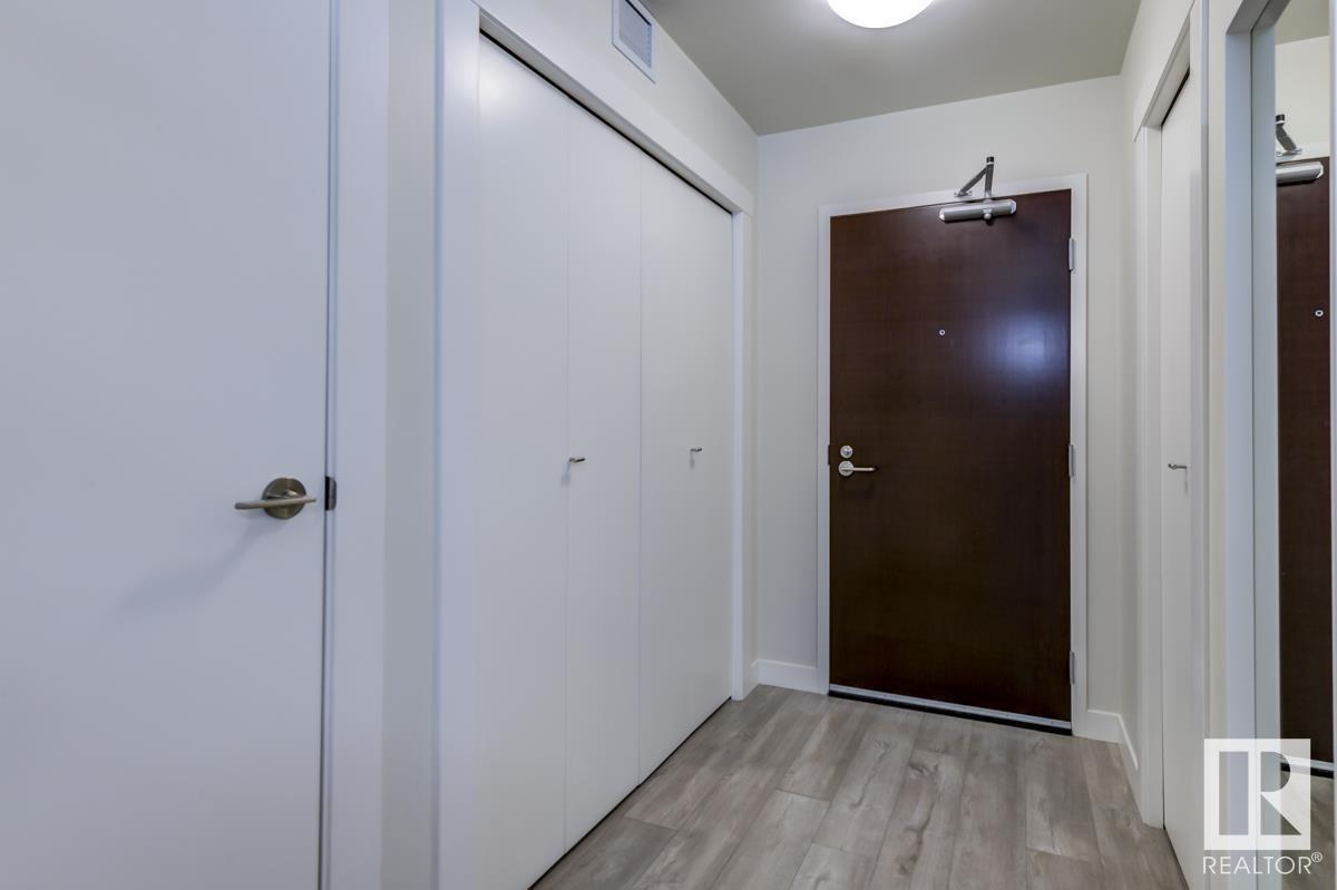 #1402 10410 102 Av Nw Property Photo 2