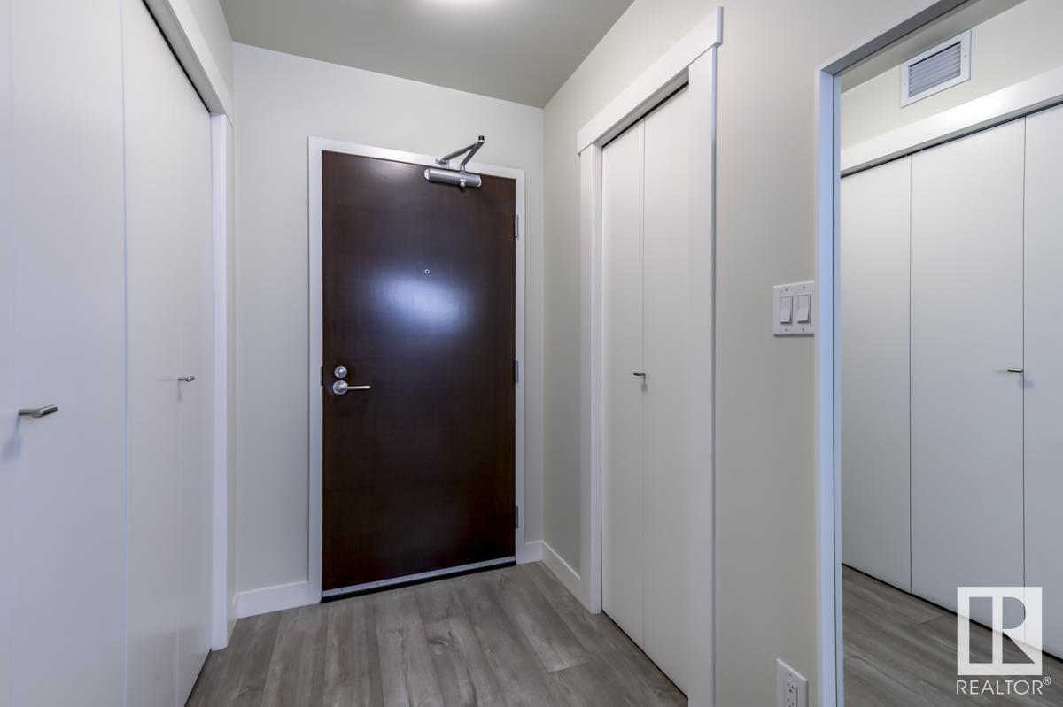 #1402 10410 102 Av Nw Property Photo 3