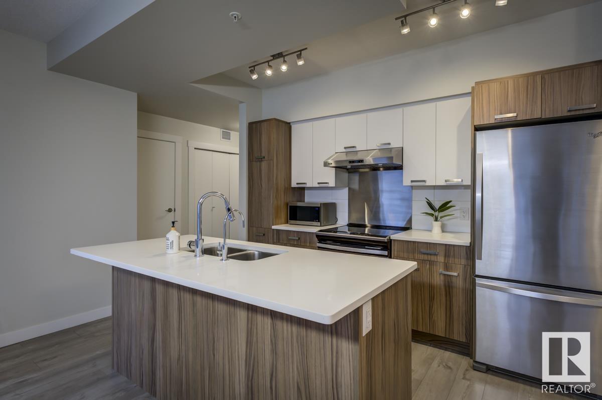 #1402 10410 102 Av Nw Property Photo 11