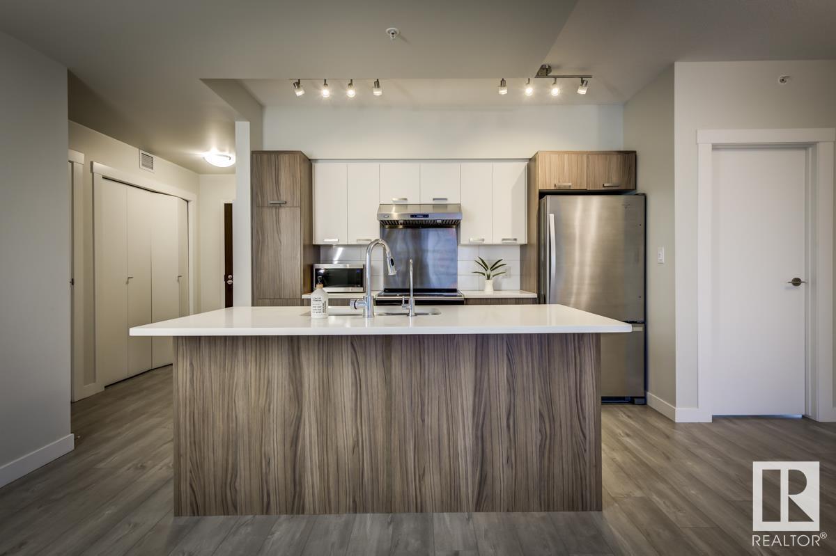 #1402 10410 102 Av Nw Property Photo 12