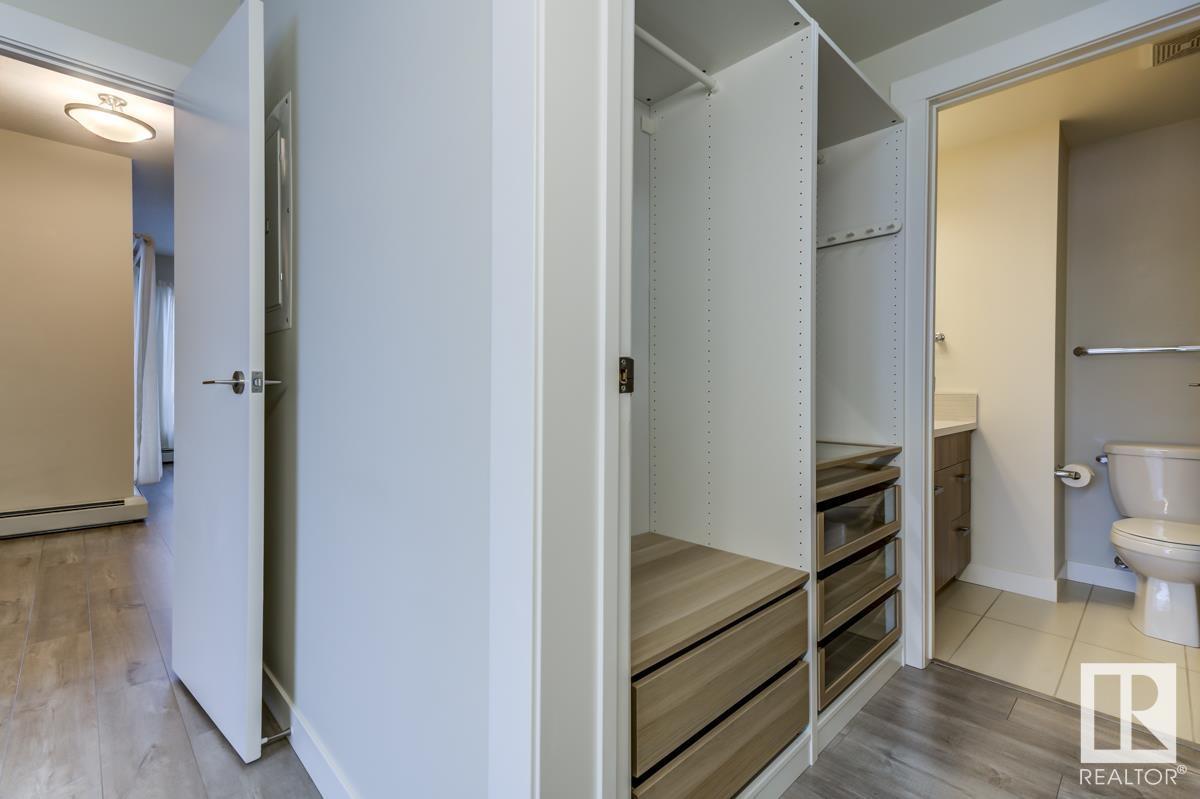 #1402 10410 102 Av Nw Property Photo 17