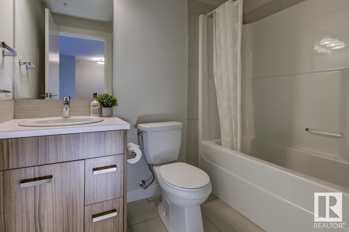 #1402 10410 102 Av Nw Property Photo 25