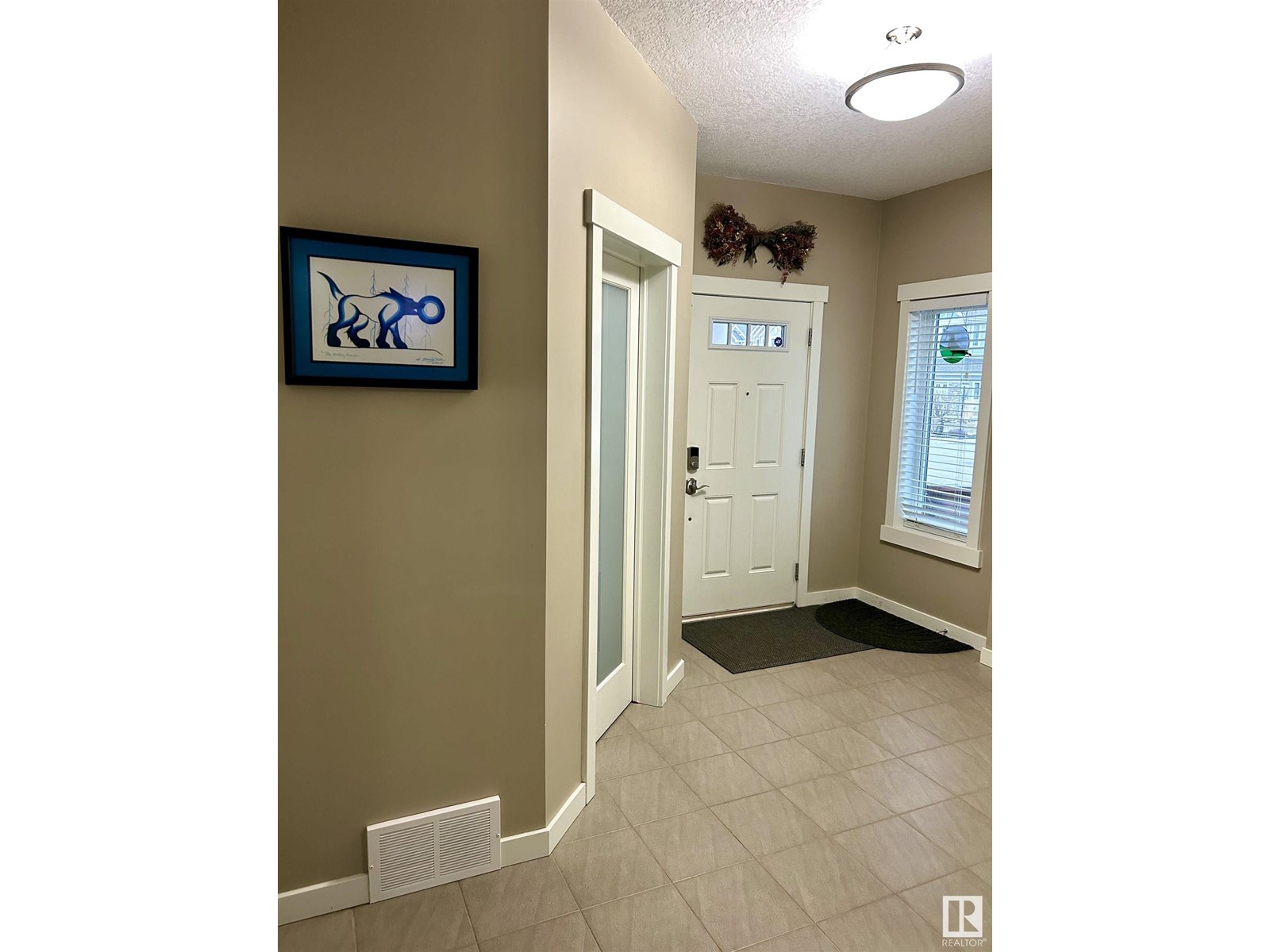 7732 19 Av Sw Property Photo 5