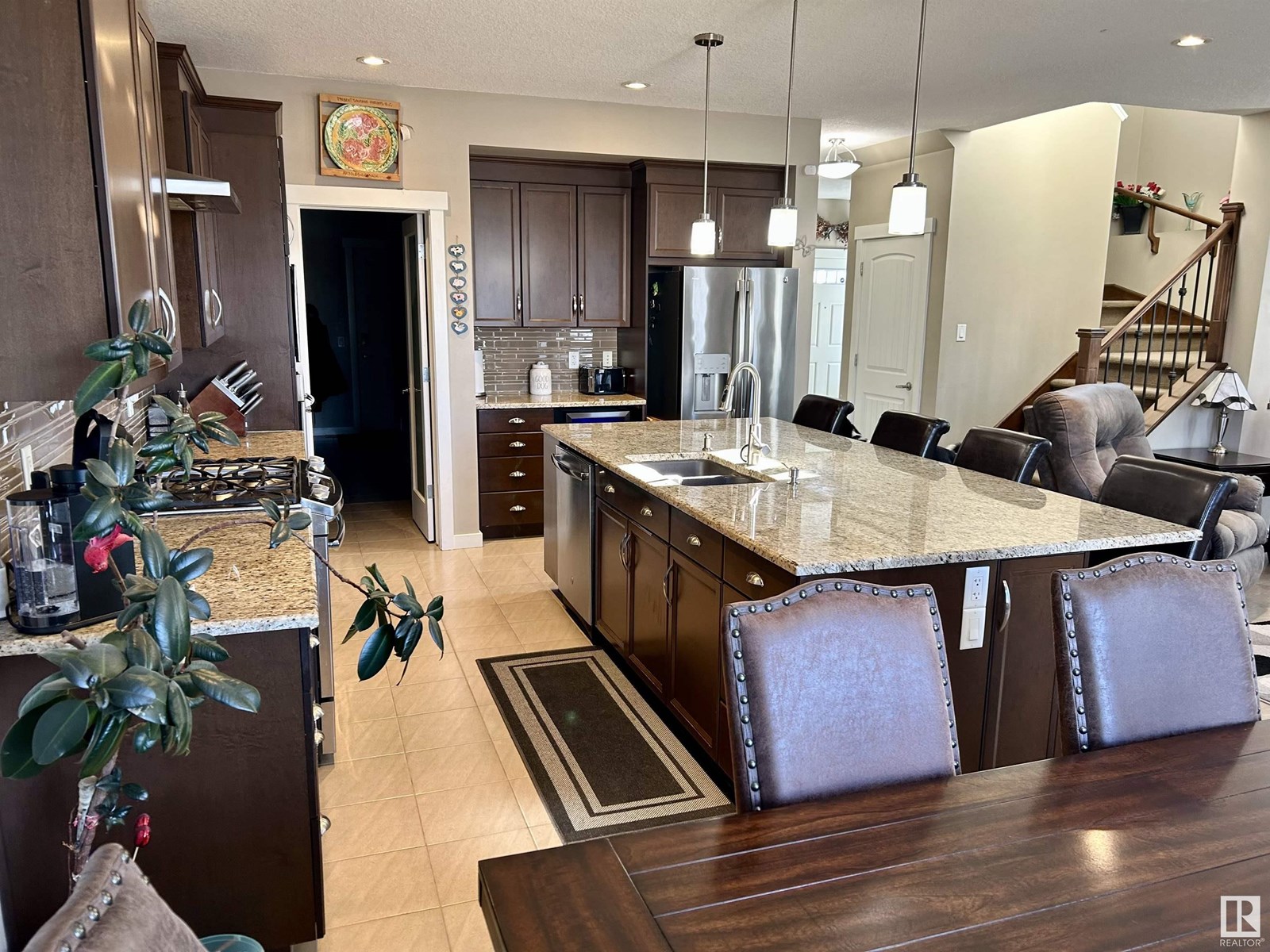 7732 19 Av Sw Property Photo 8
