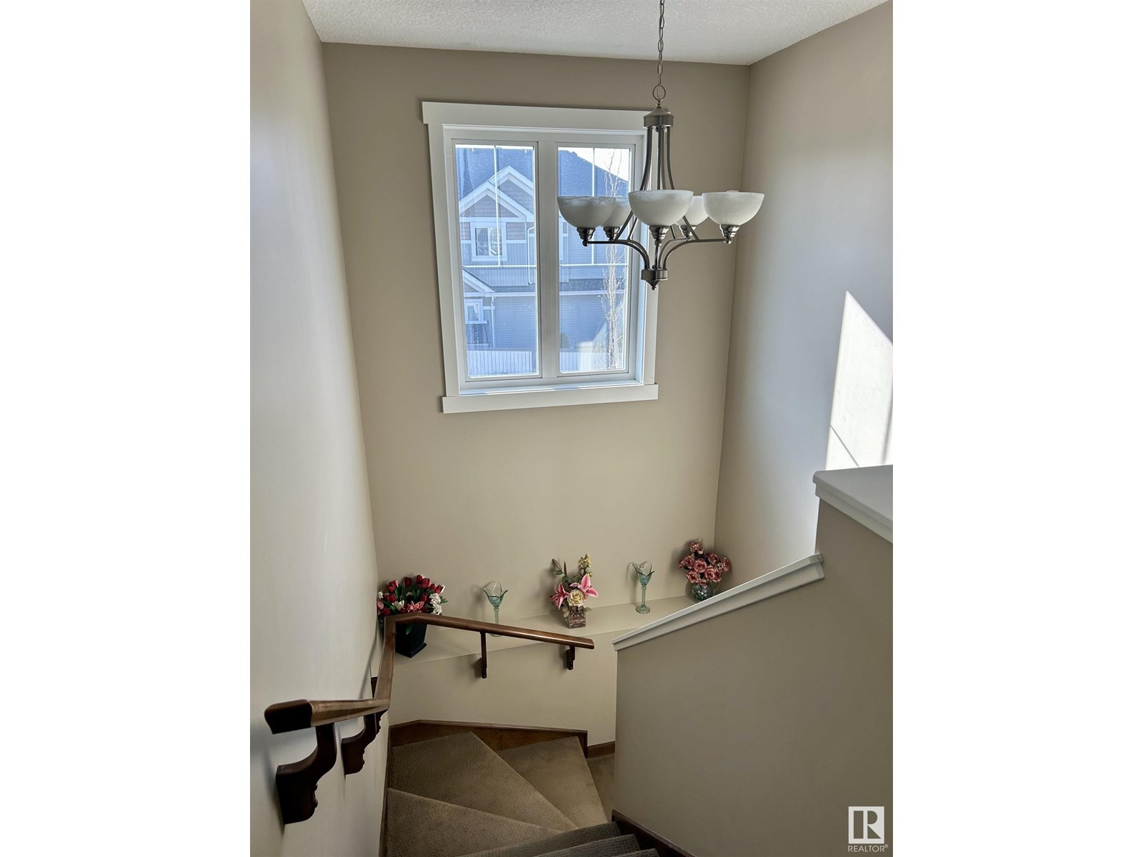7732 19 Av Sw Property Photo 13