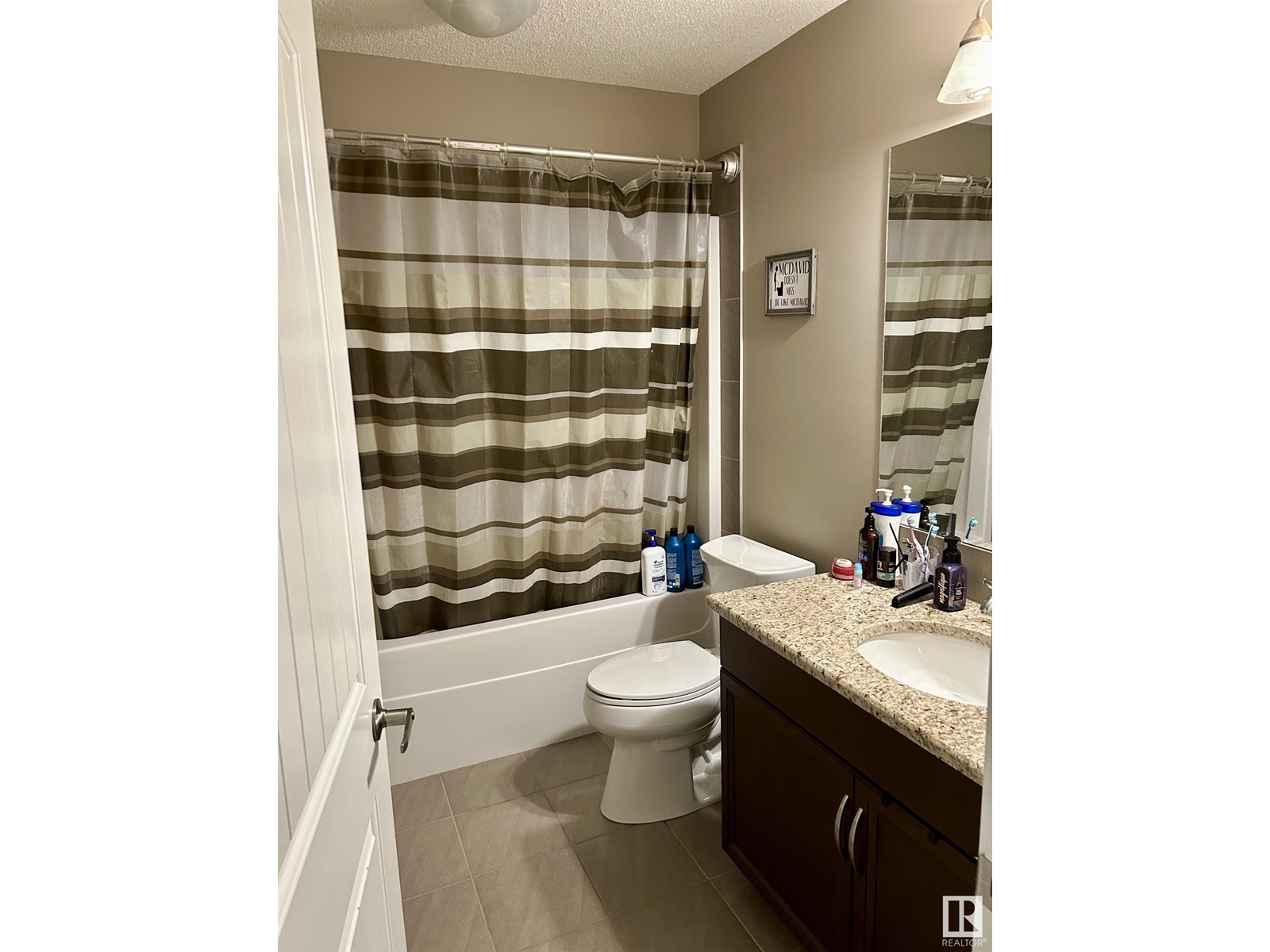 7732 19 Av Sw Property Photo 29