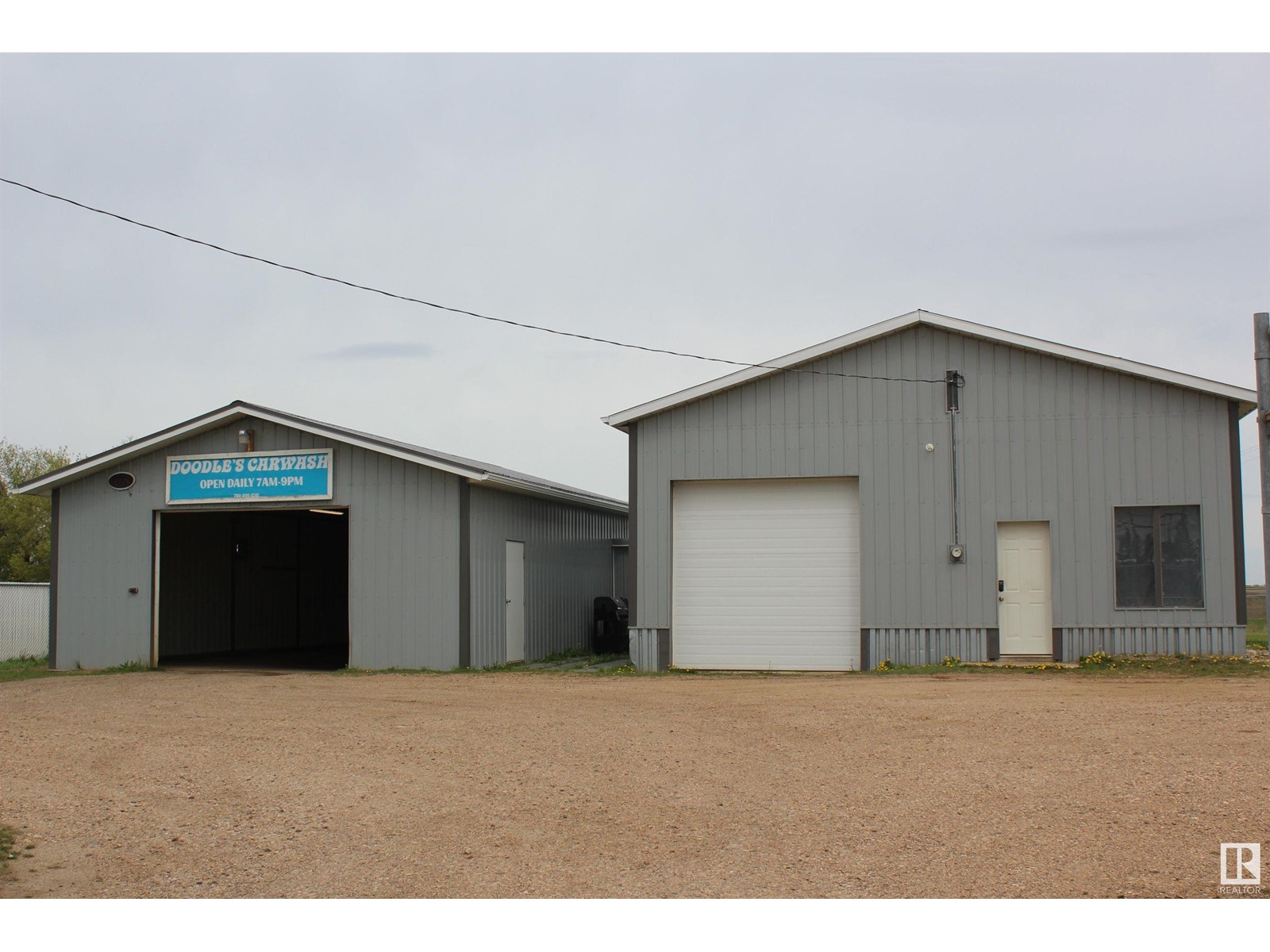 5006 53 Av Property Photo 2