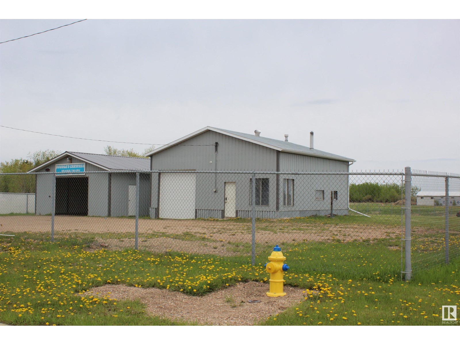 5006 53 Av Property Photo 3