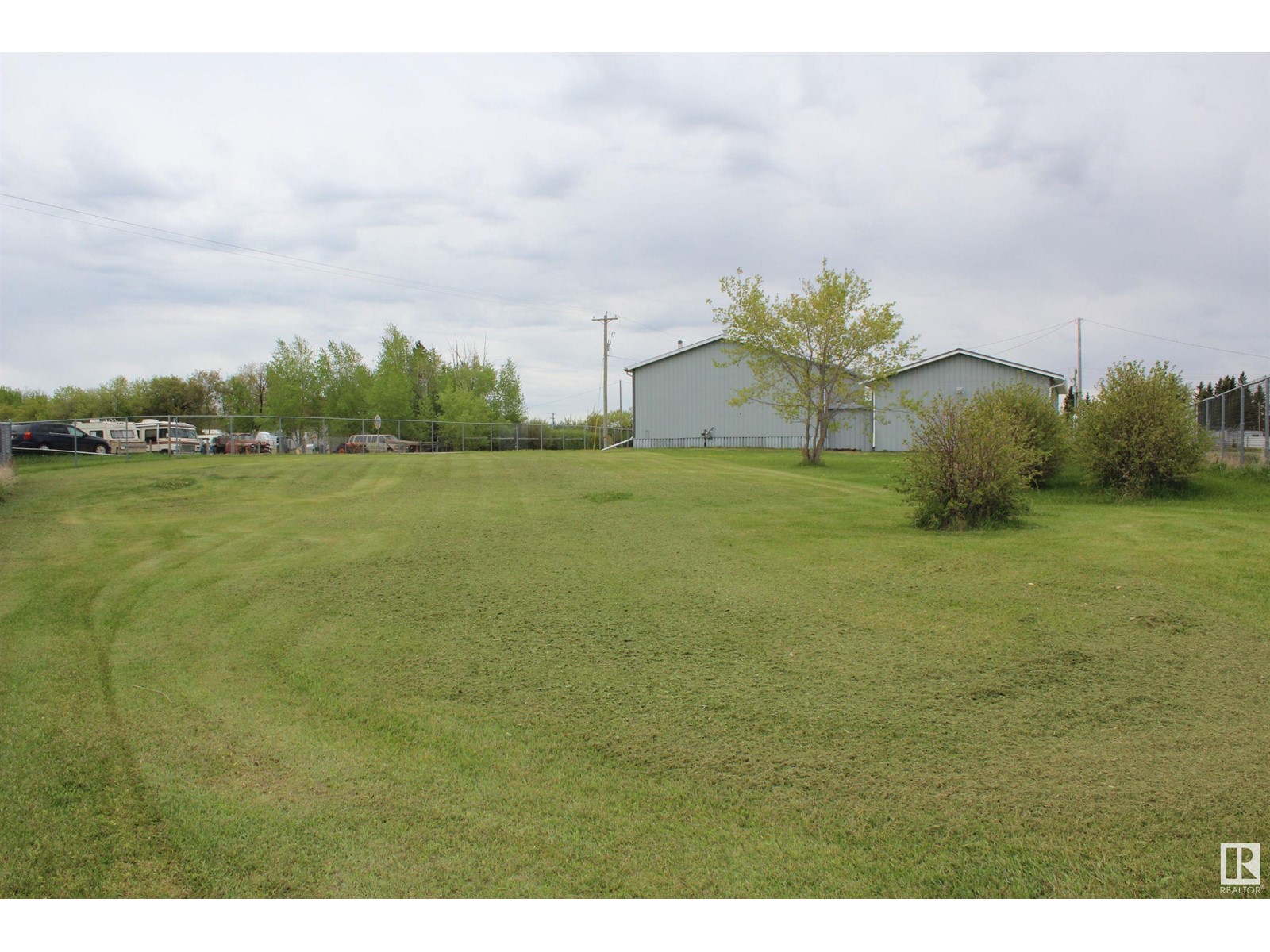 5006 53 Av Property Photo 9