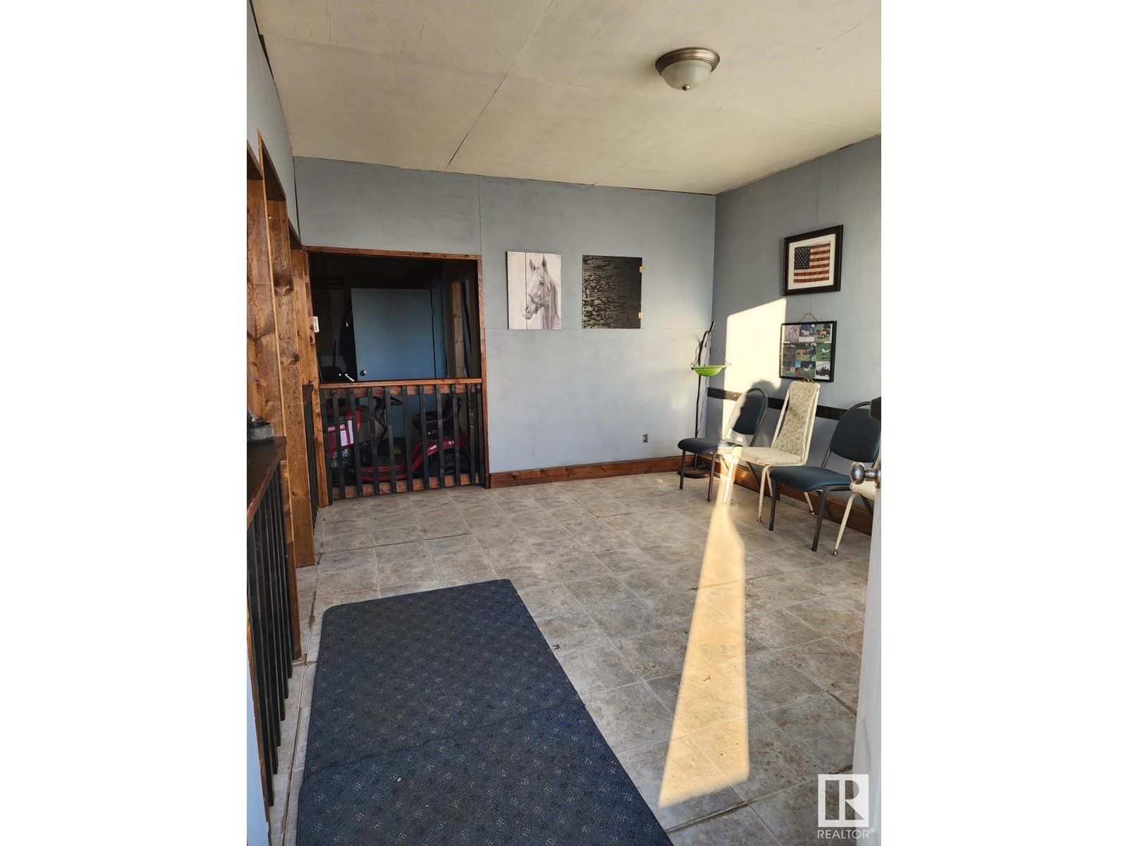 5006 53 Av Property Photo 11