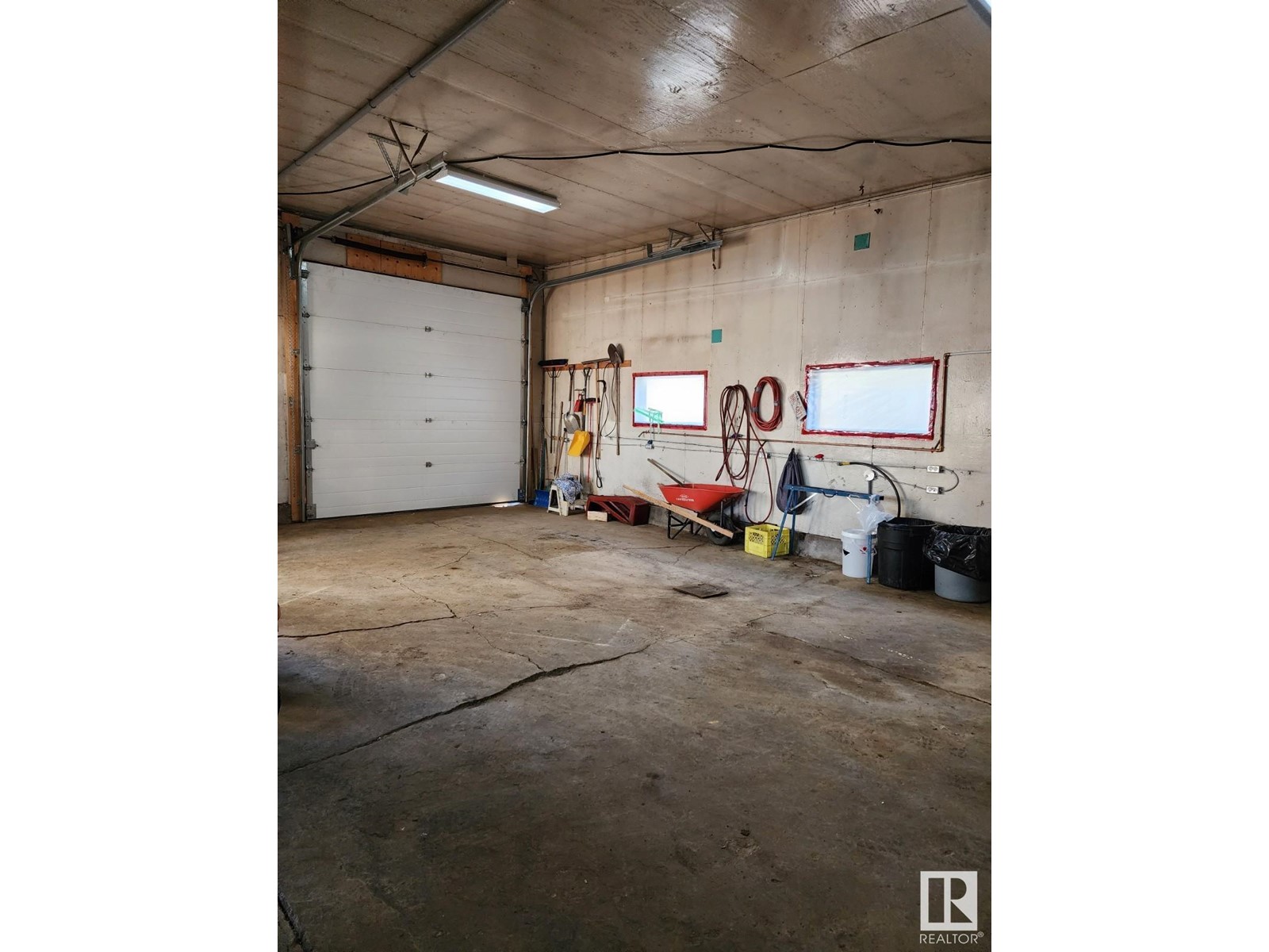 5006 53 Av Property Photo 16