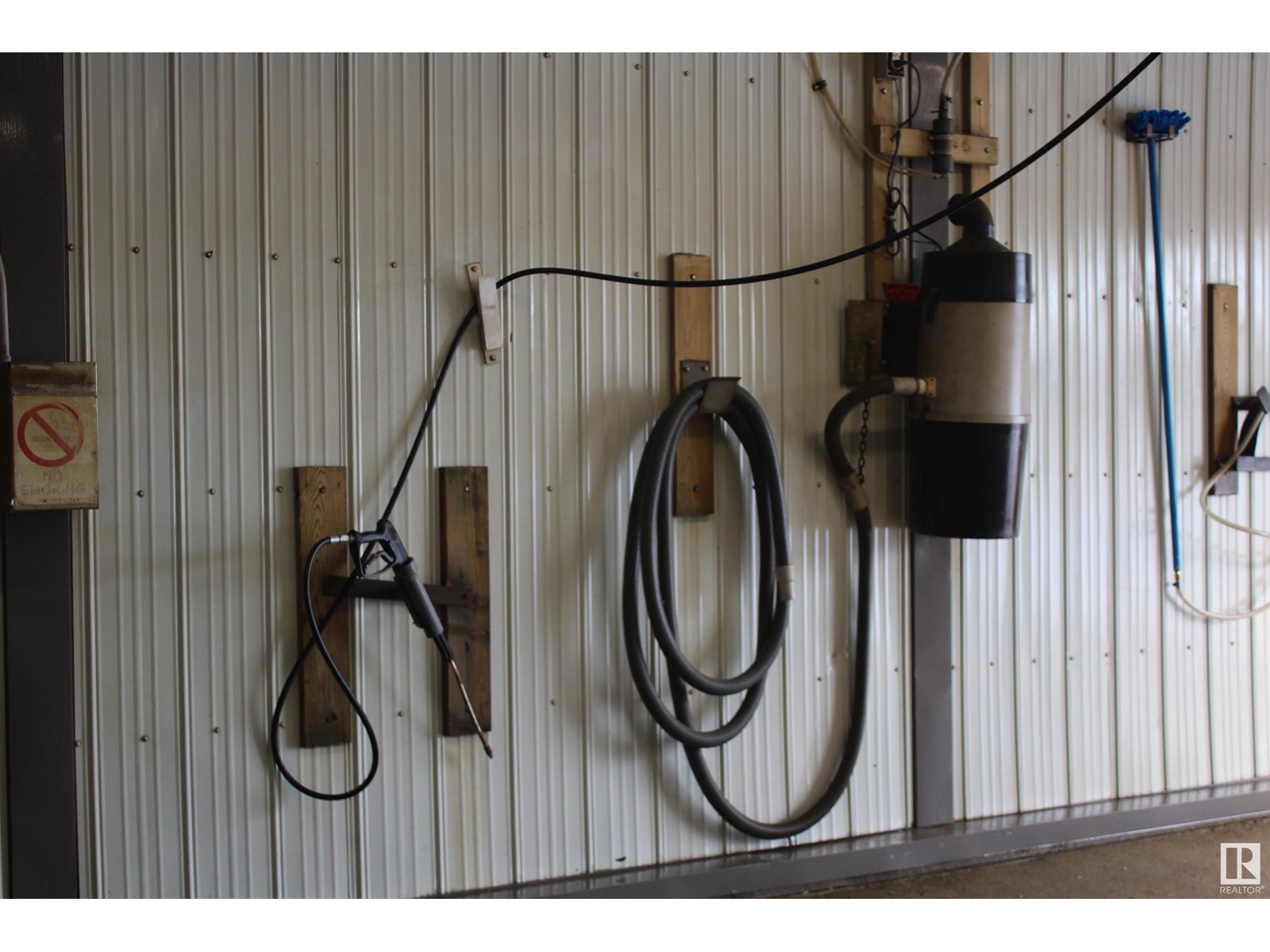 5006 53 Av Property Photo 18
