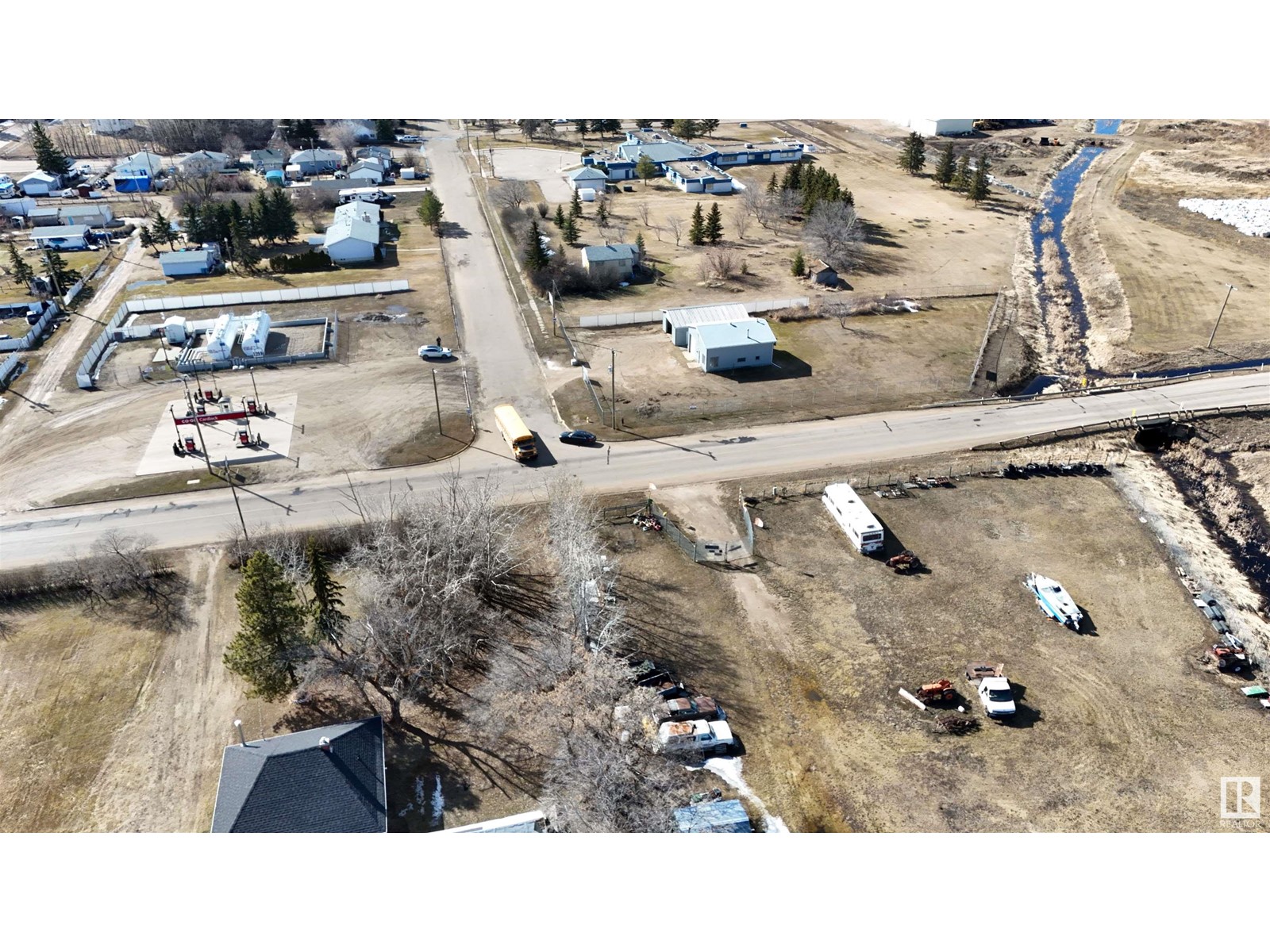 5006 53 Av Property Photo 21