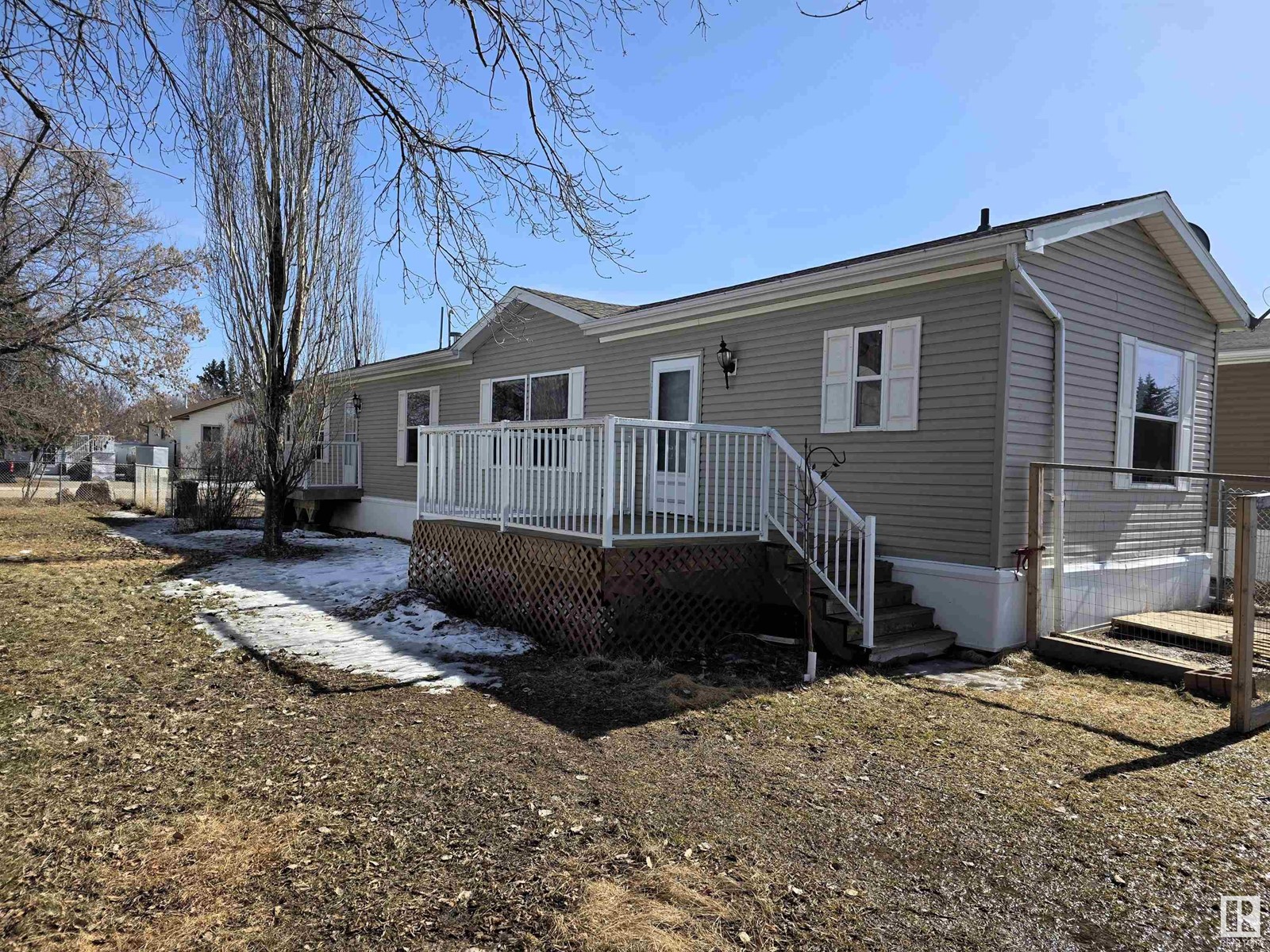 4810 51 Street Property Photo 1