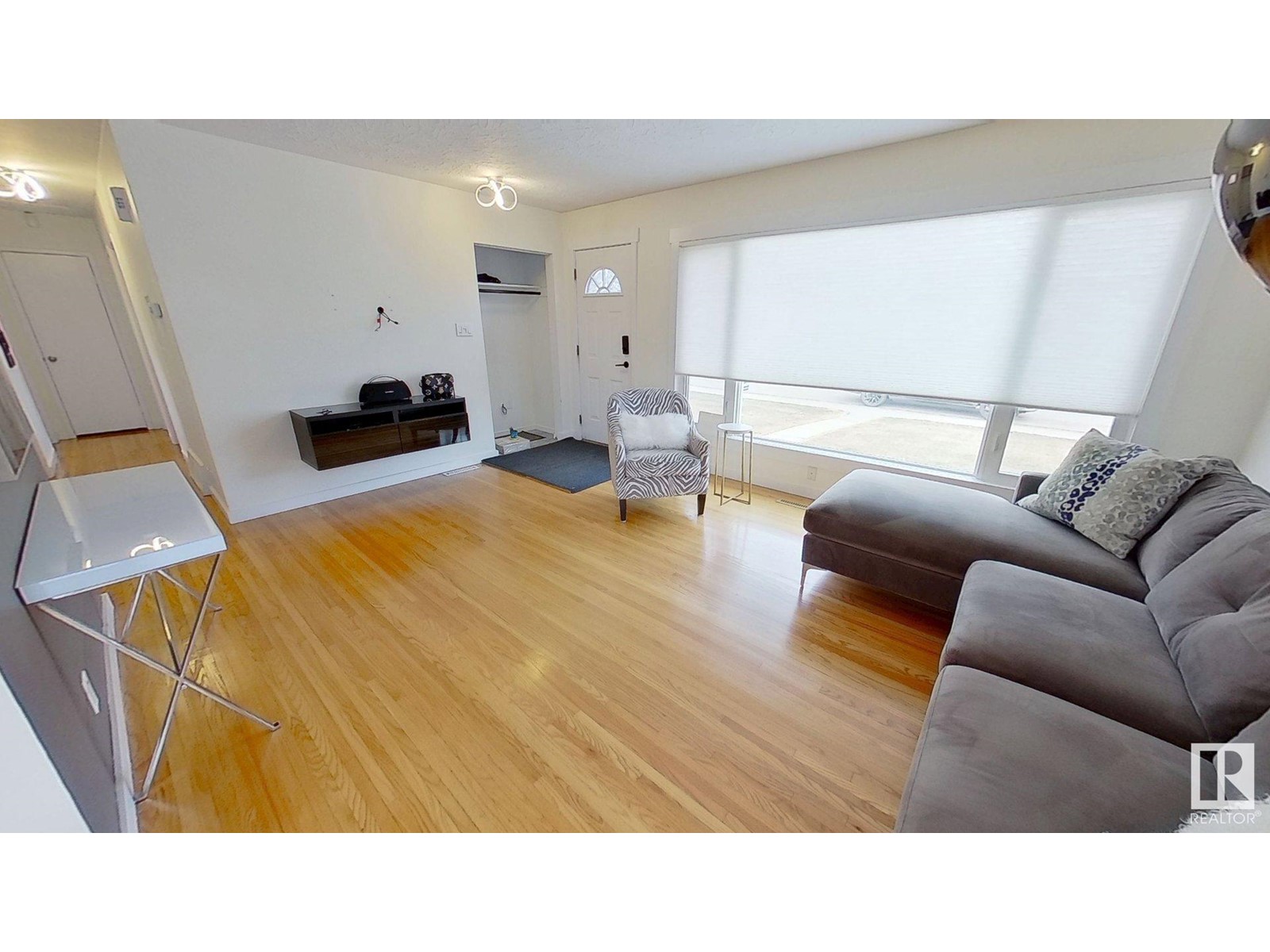 8944 148 St Nw Property Photo 8