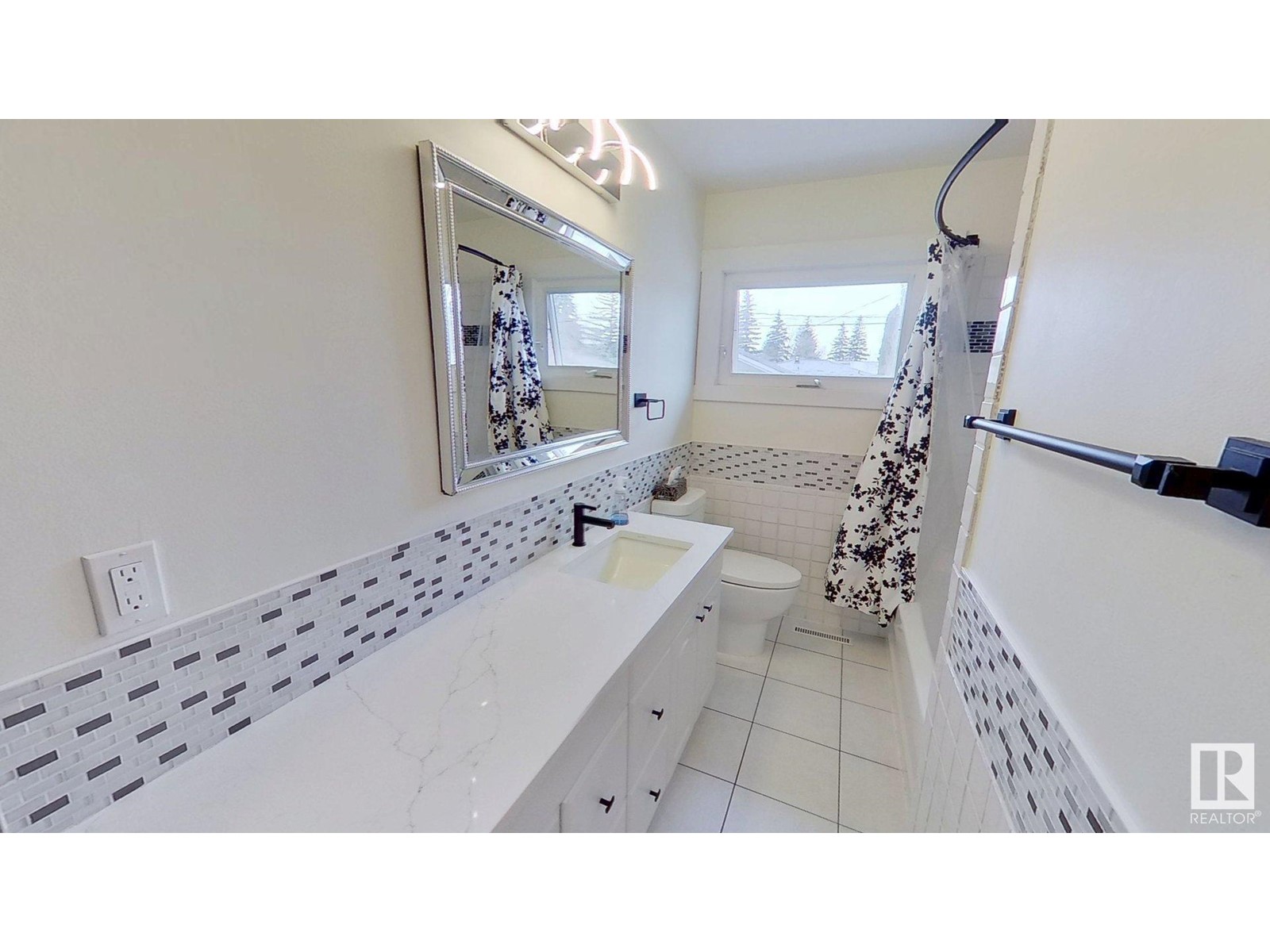 8944 148 St Nw Property Photo 13