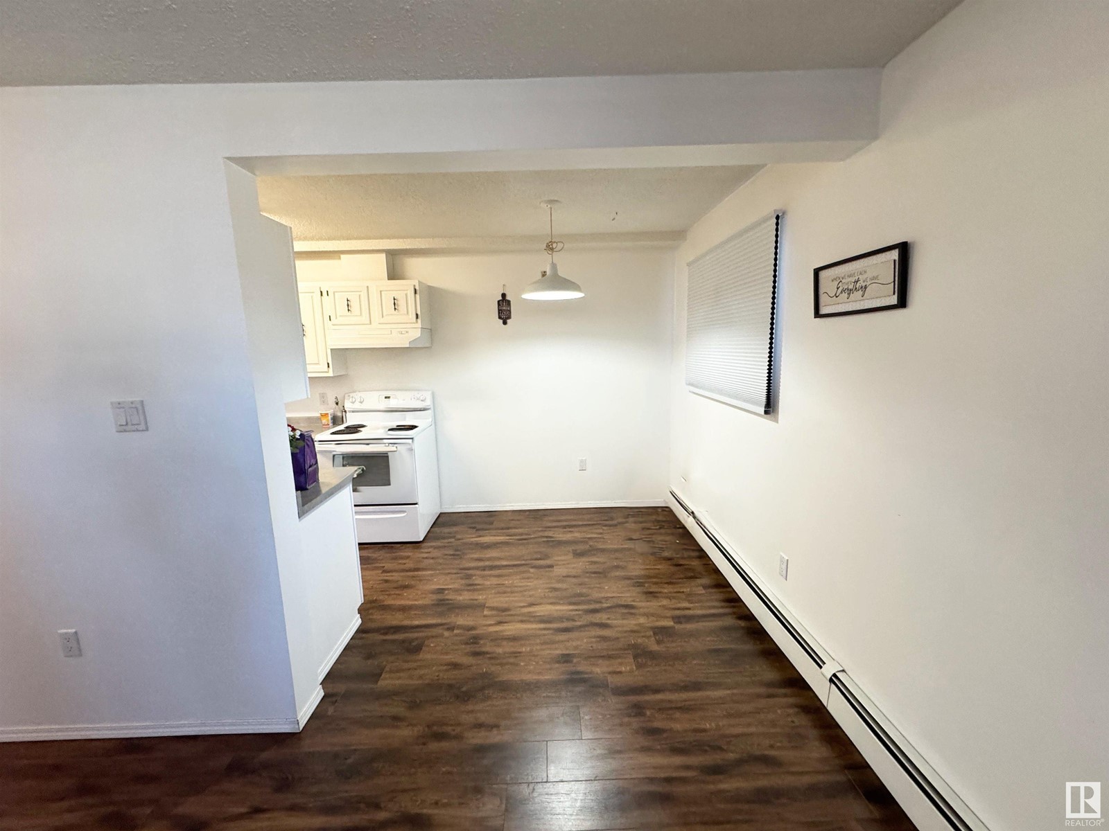 5001 47 Av Property Photo 7