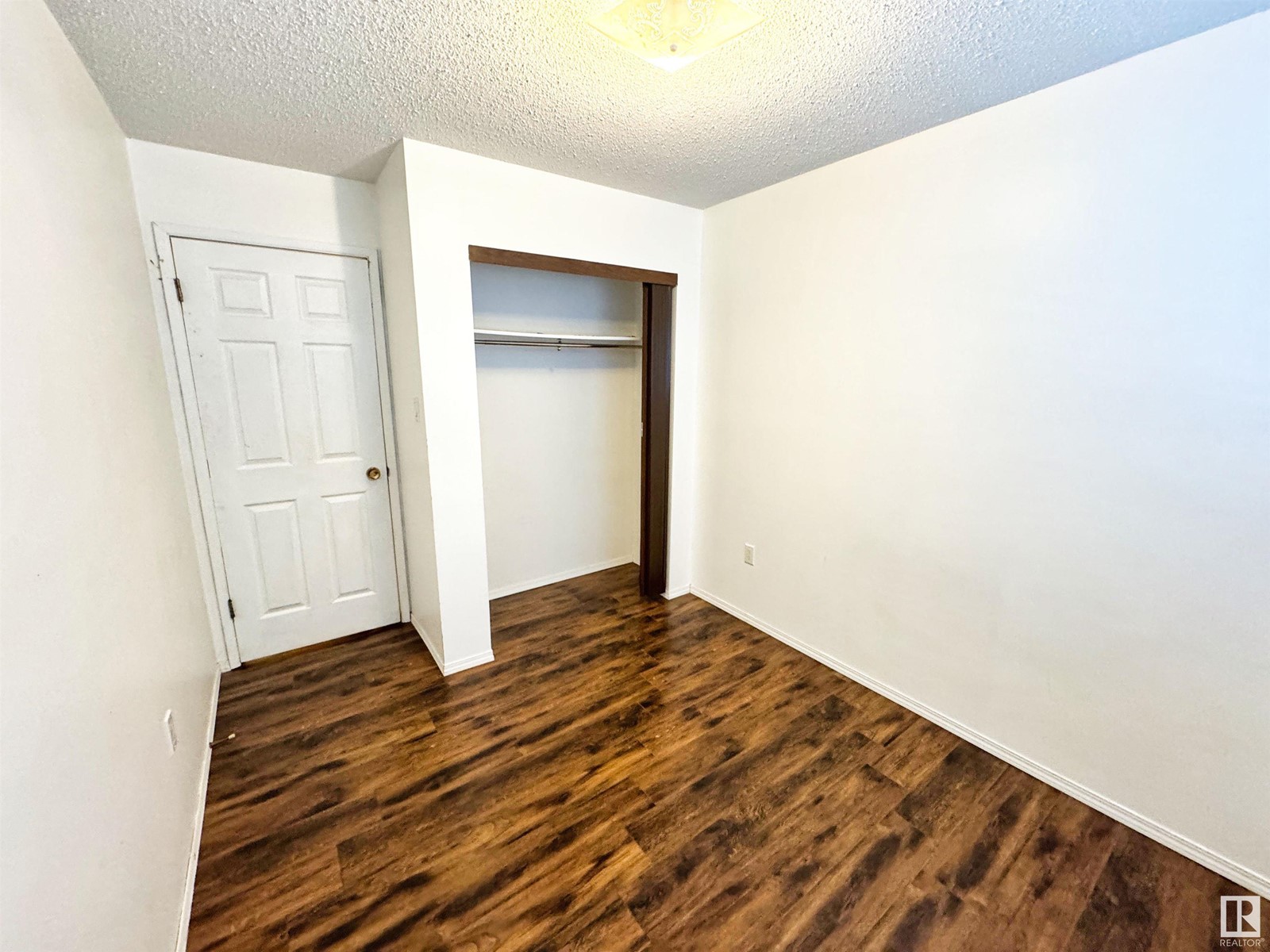 5001 47 Av Property Photo 10