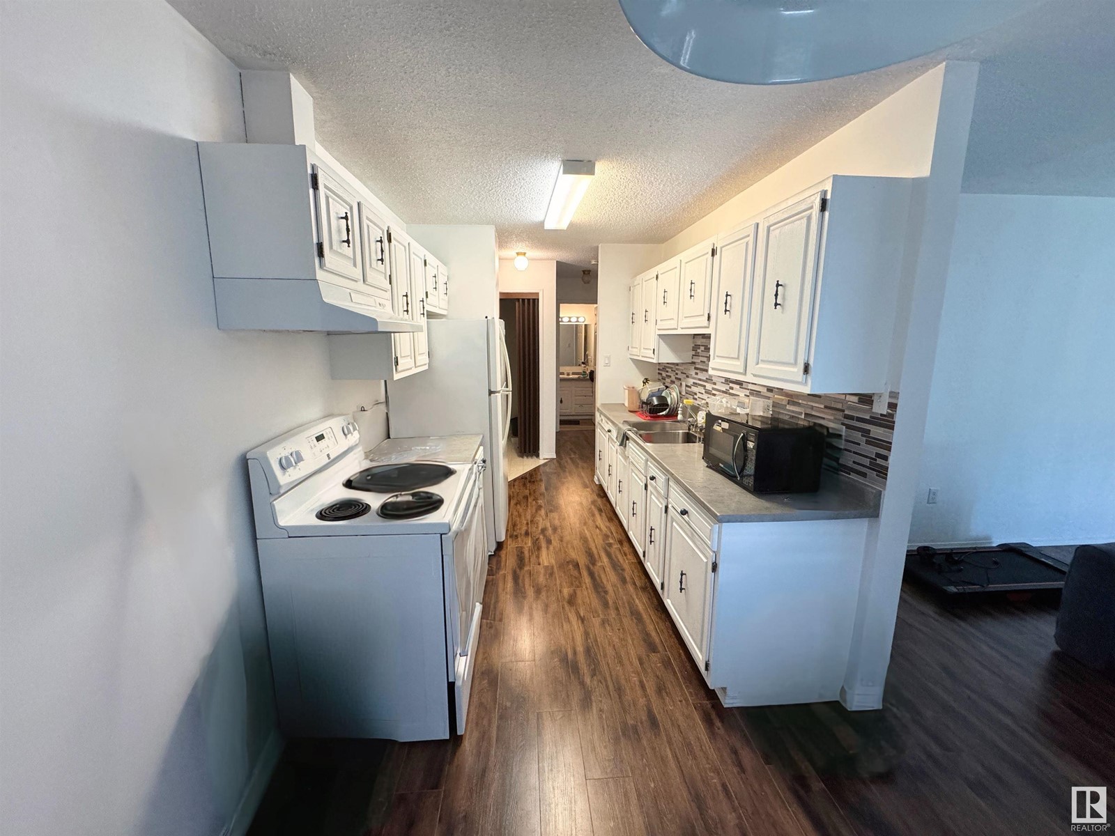 5001 47 Av Property Photo 16
