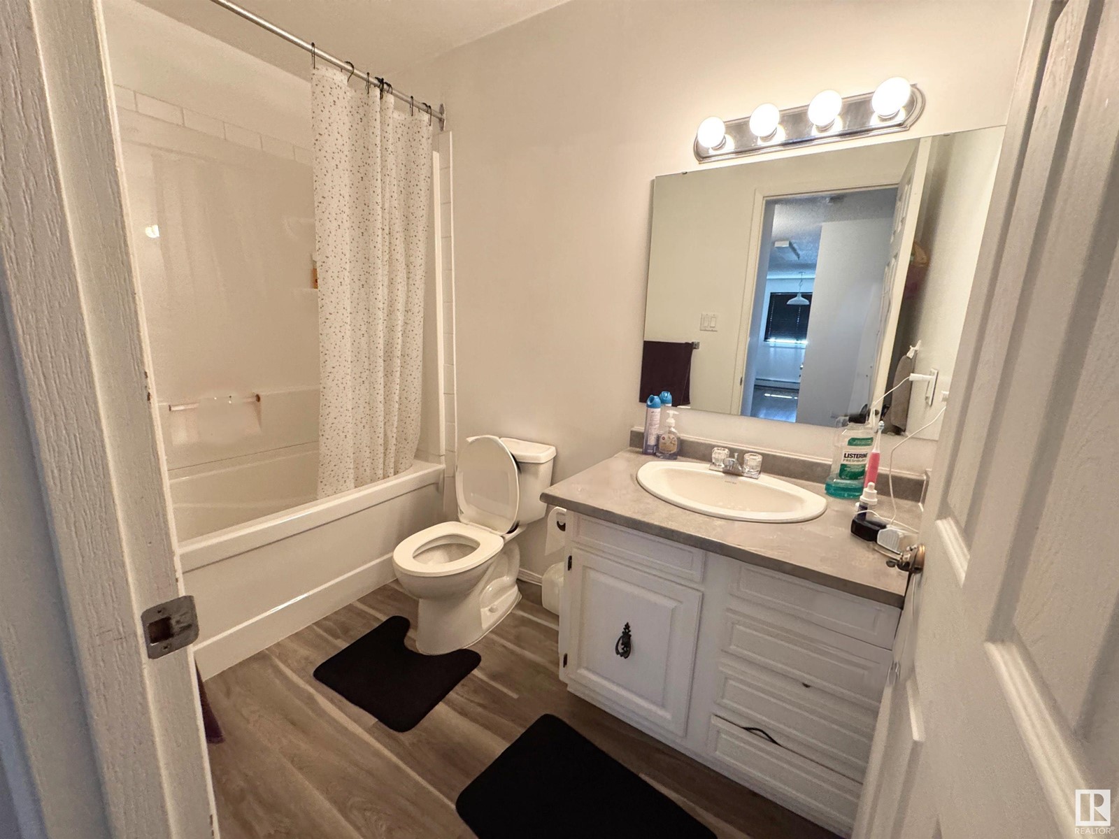 5001 47 Av Property Photo 20