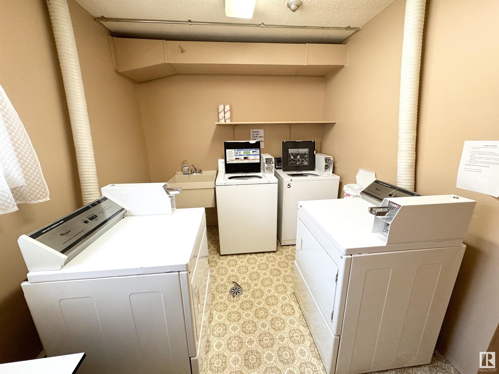 5001 47 Av Property Photo 29