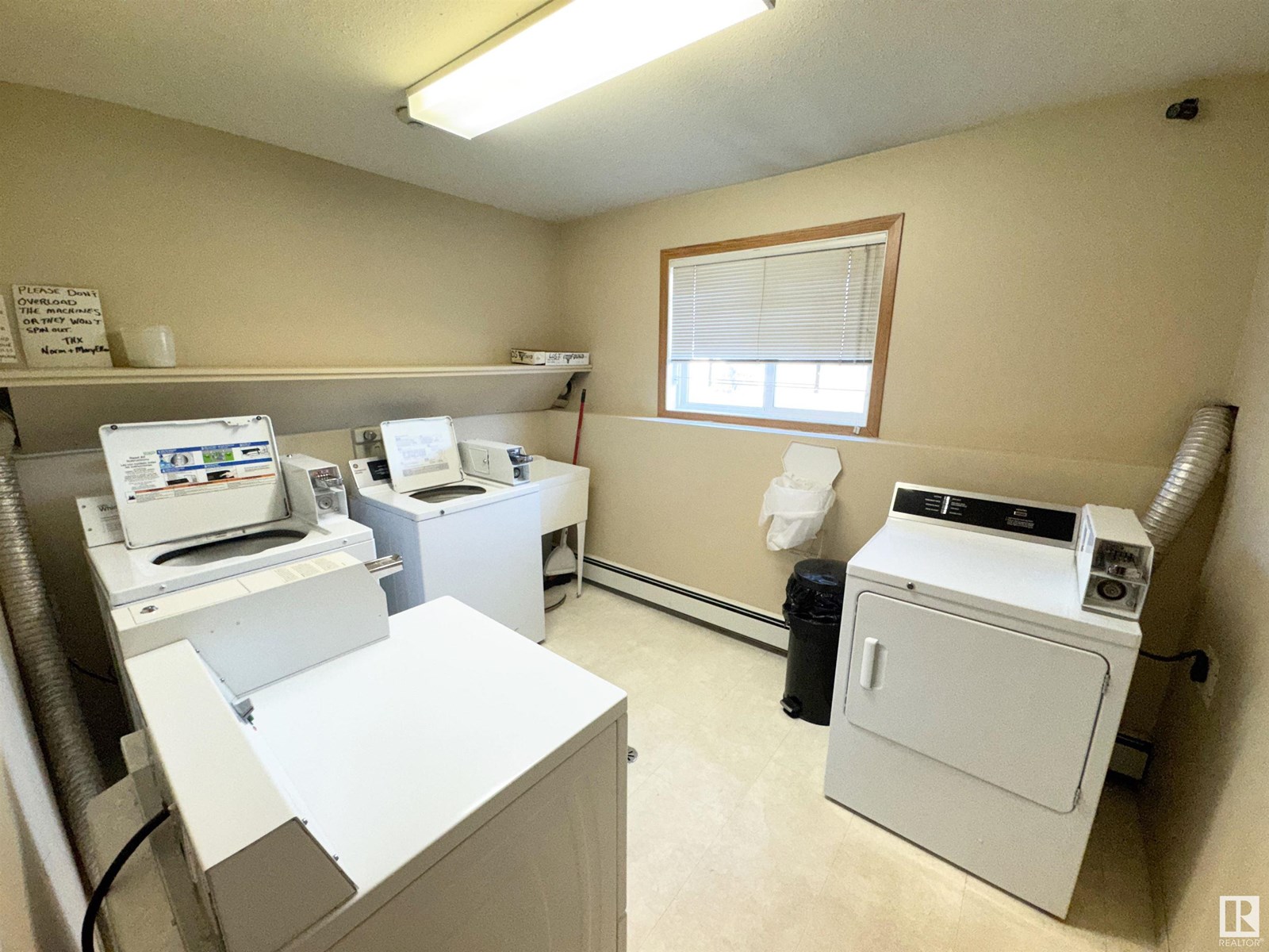 4933 47 Av Property Photo 13