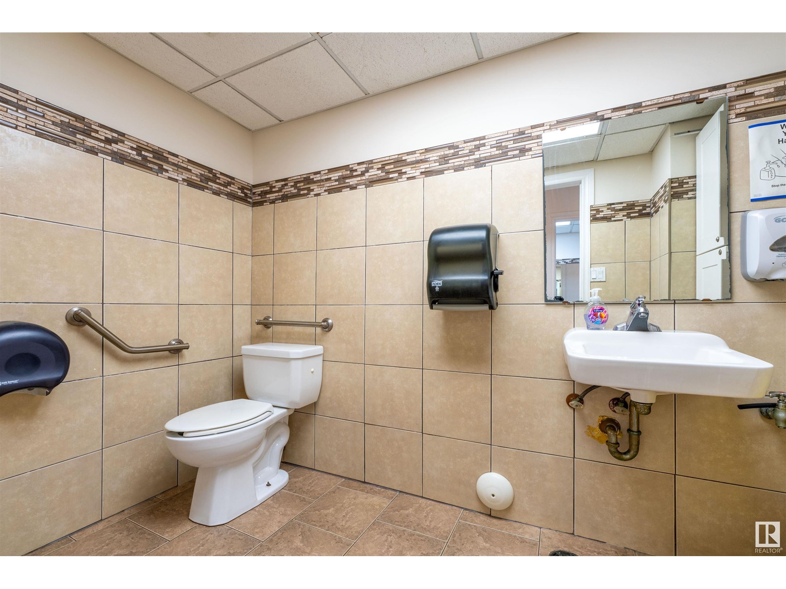 10038 116 St Nw Nw Property Photo 18