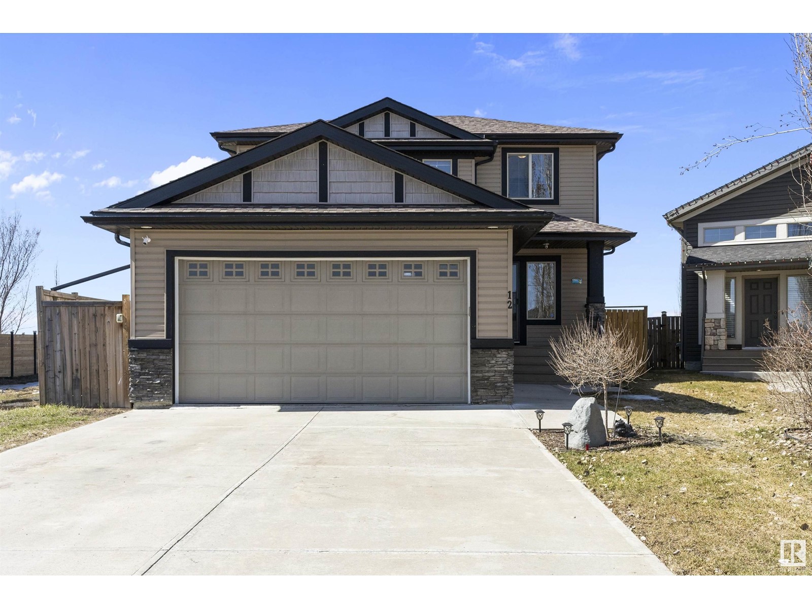 12 Southbridge Dr Property Photo 1