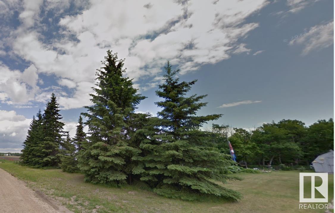 5027 47 St Property Photo 1