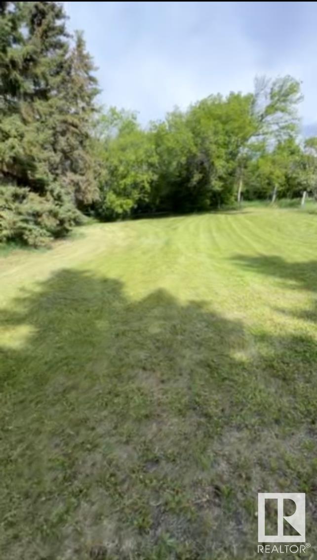 5027 47 St Property Photo 10