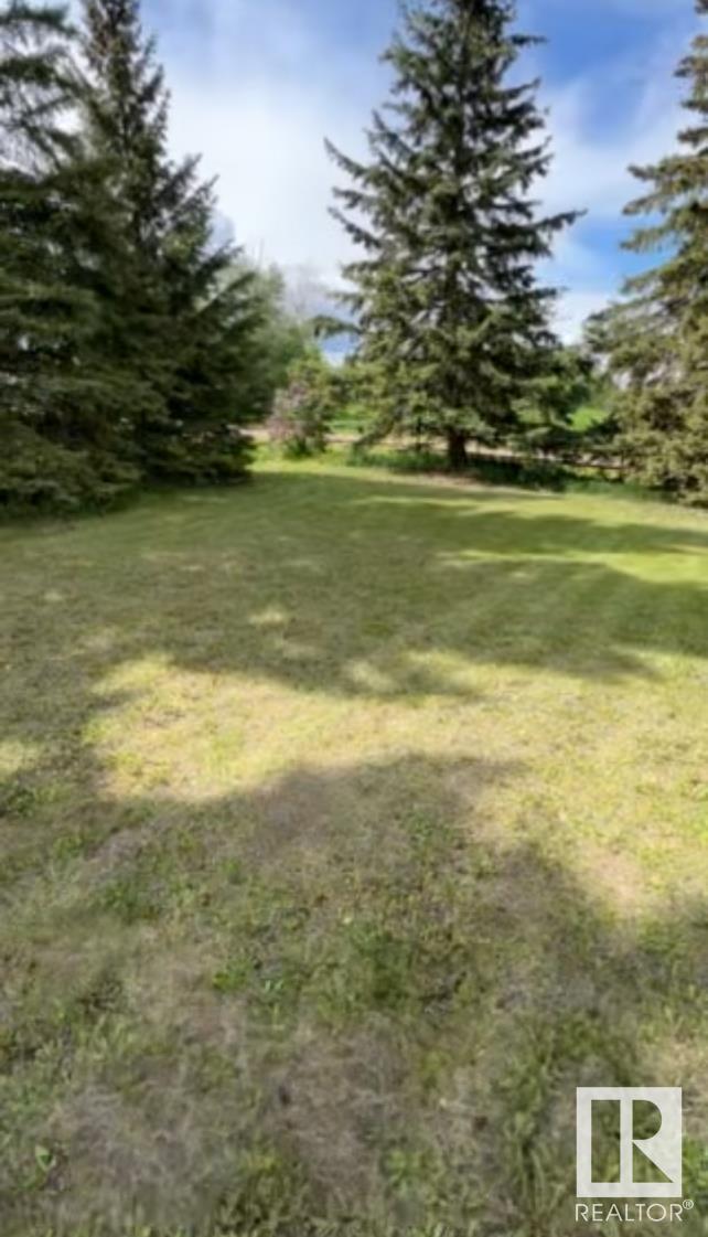 5027 47 St Property Photo 11