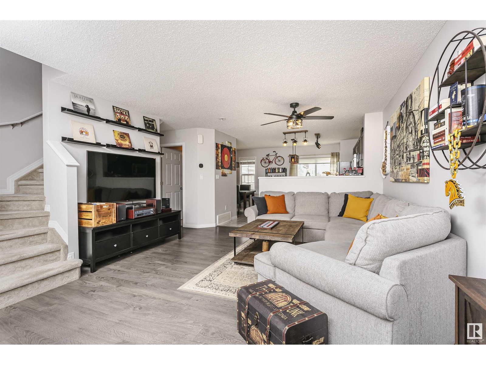 #12 9151 Shaw Wy Sw Property Photo 3