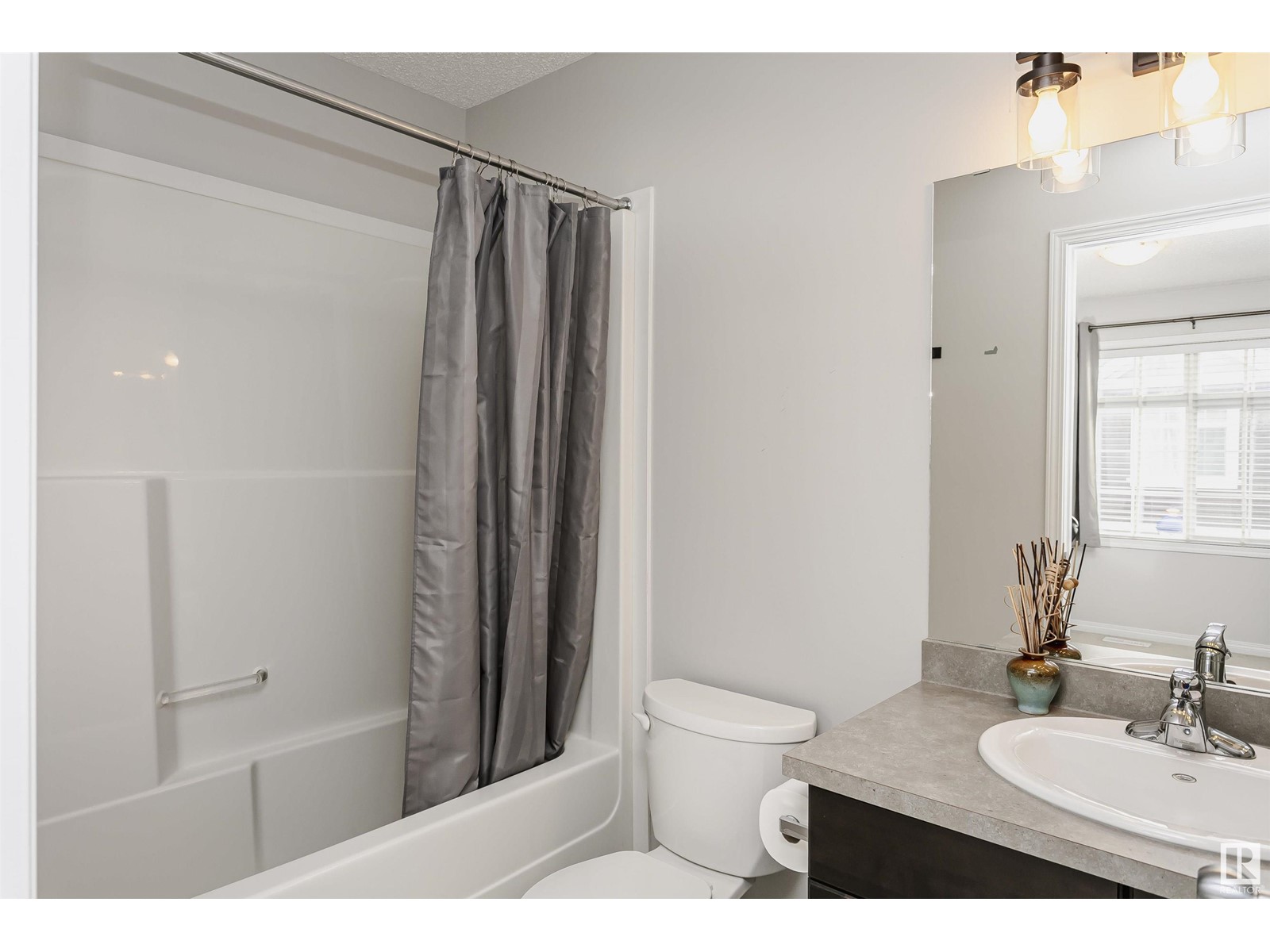 #12 9151 Shaw Wy Sw Property Photo 25