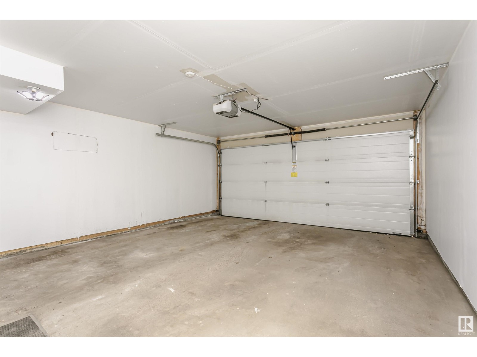 #12 9151 Shaw Wy Sw Property Photo 30