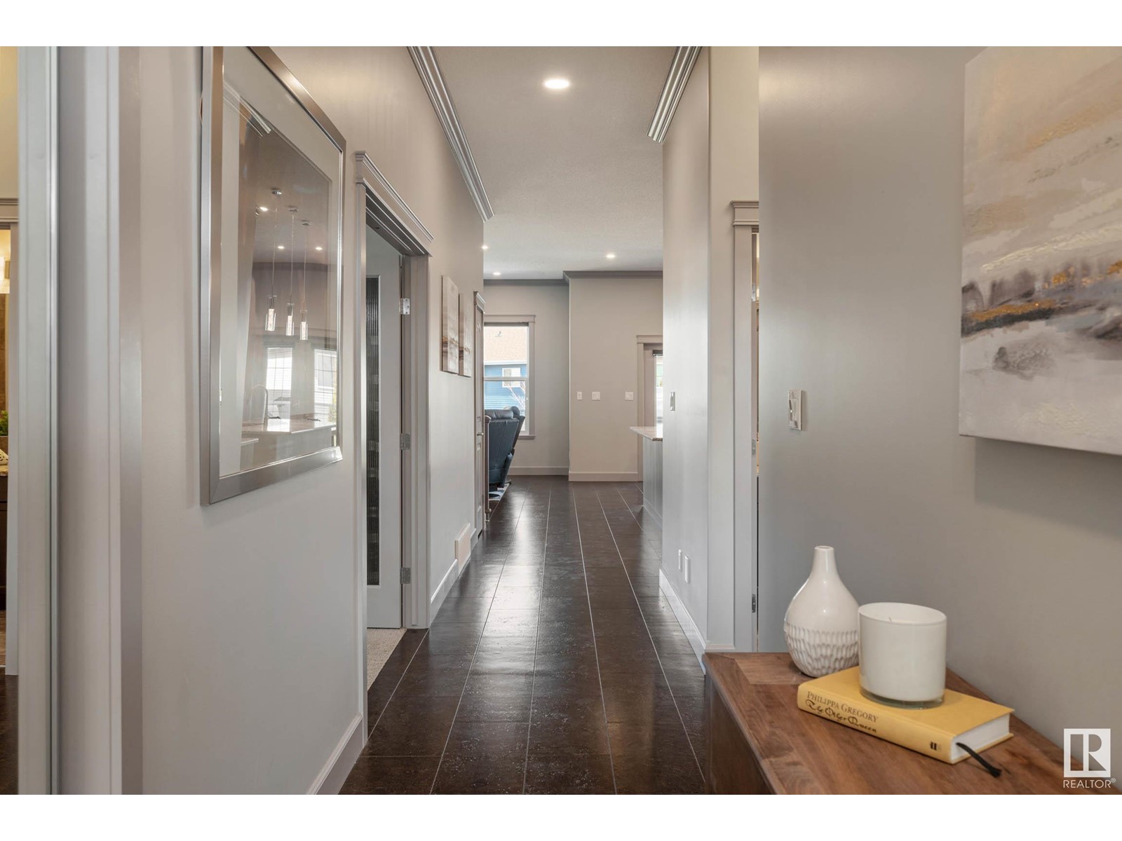 1935 68 St Sw Property Photo 17