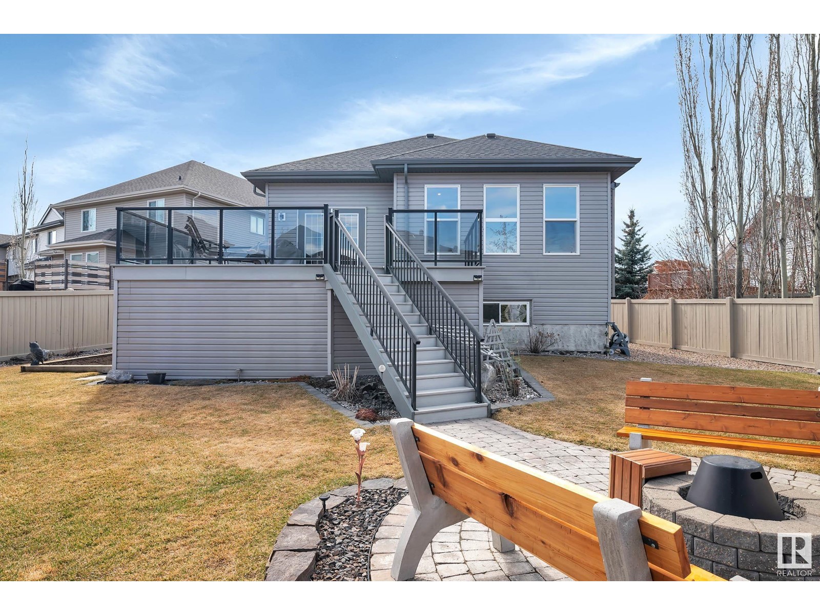 1935 68 St Sw Property Photo 44