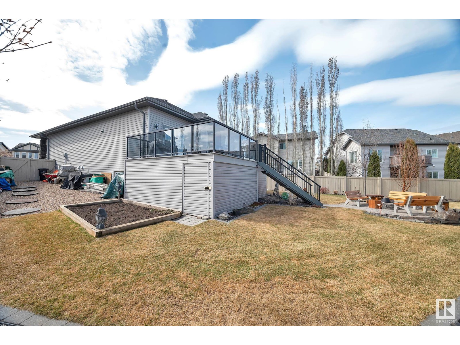1935 68 St Sw Property Photo 46