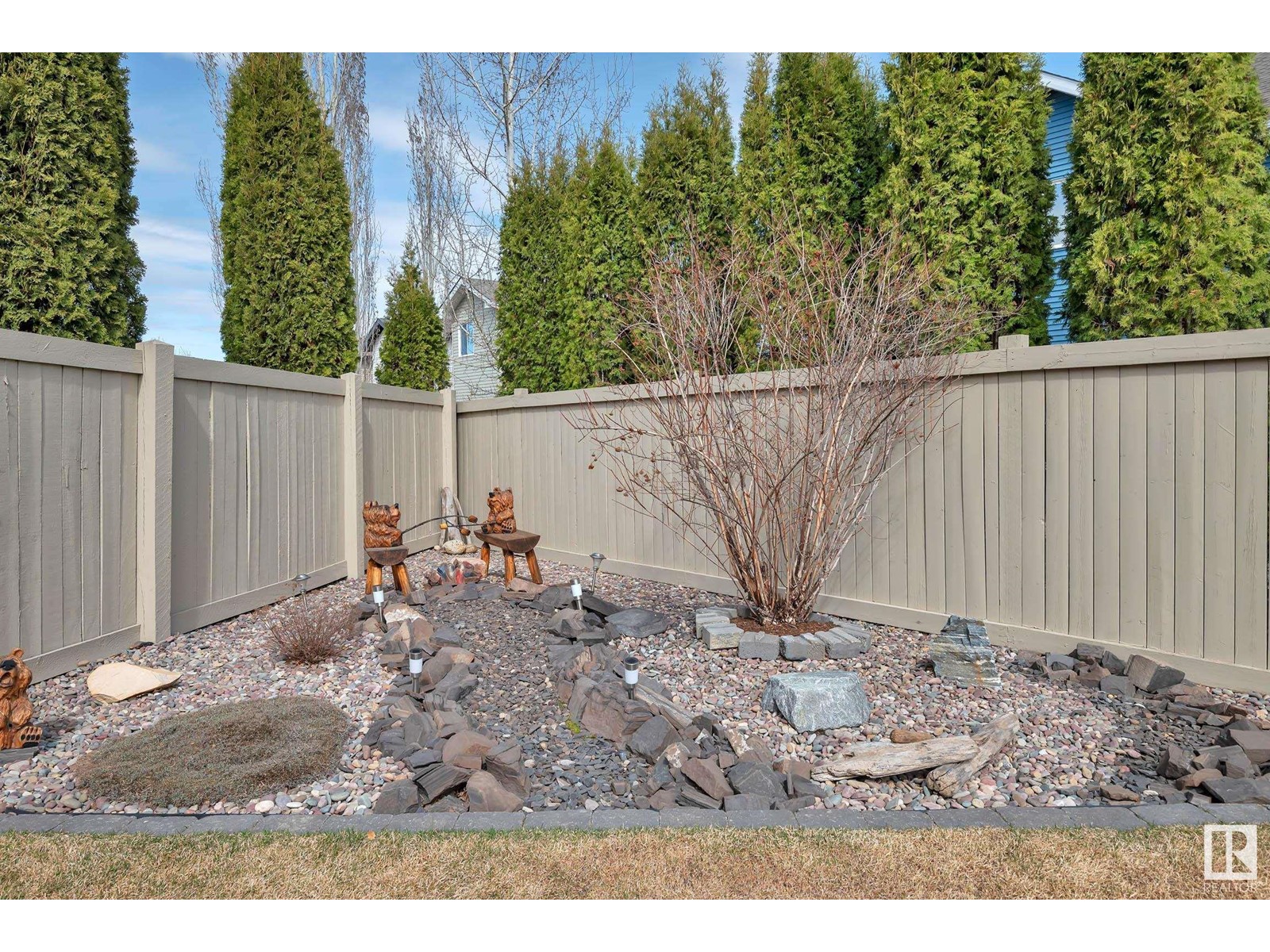 1935 68 St Sw Property Photo 51