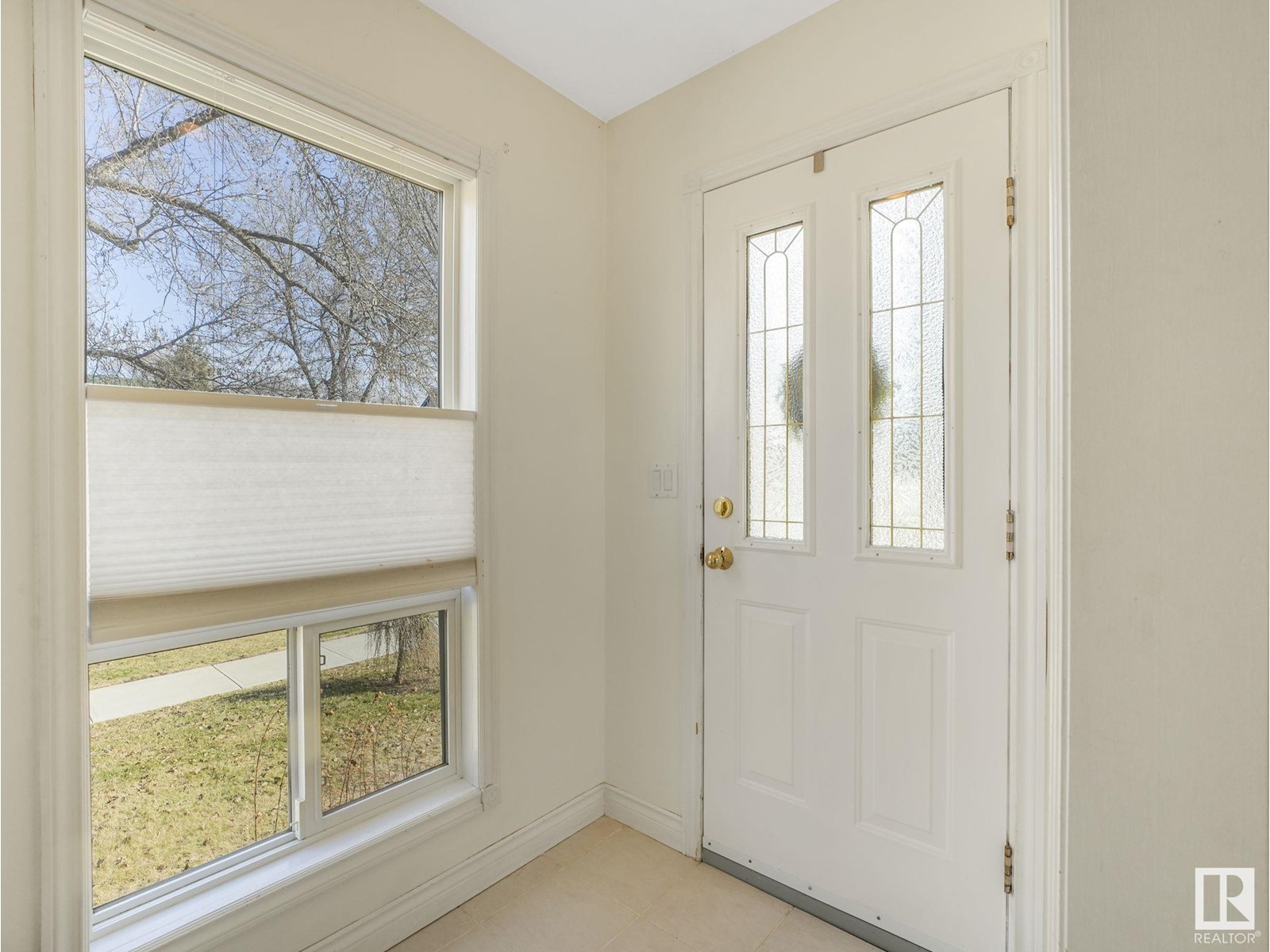 8925 79 Av Nw Nw Property Photo 7