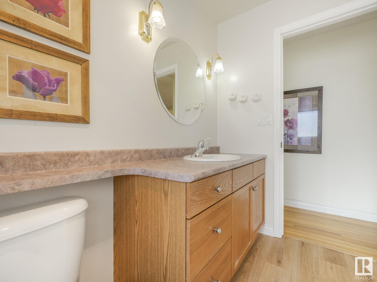 8925 79 Av Nw Nw Property Photo 25