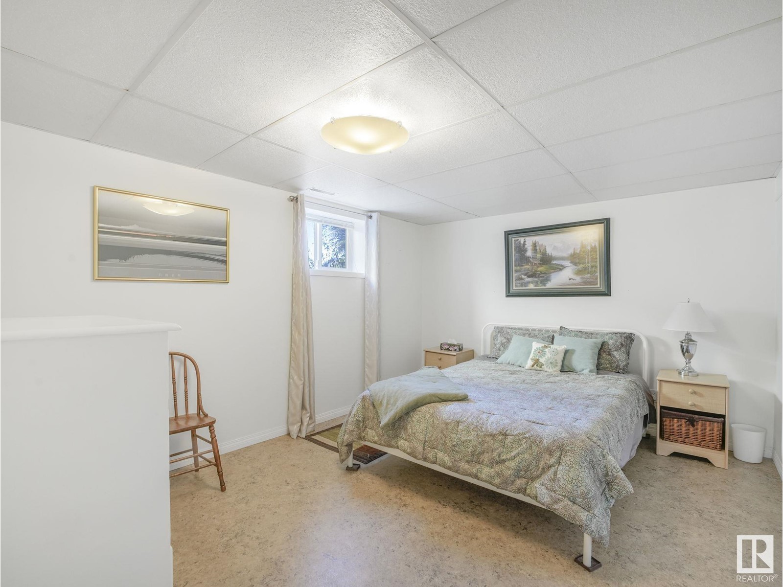 8925 79 Av Nw Nw Property Photo 28