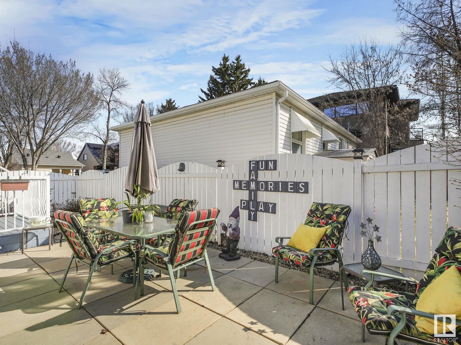 8925 79 Av Nw Nw Property Photo 42