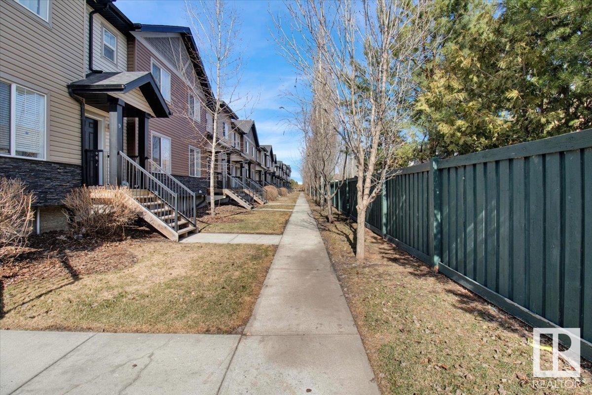 #10 12004 22 Av Sw Property Photo 5