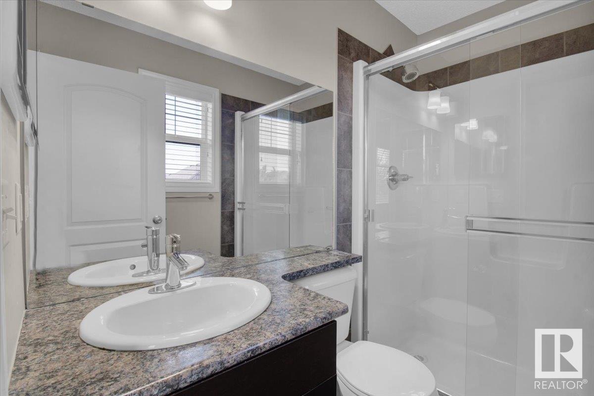 #10 12004 22 Av Sw Property Photo 22