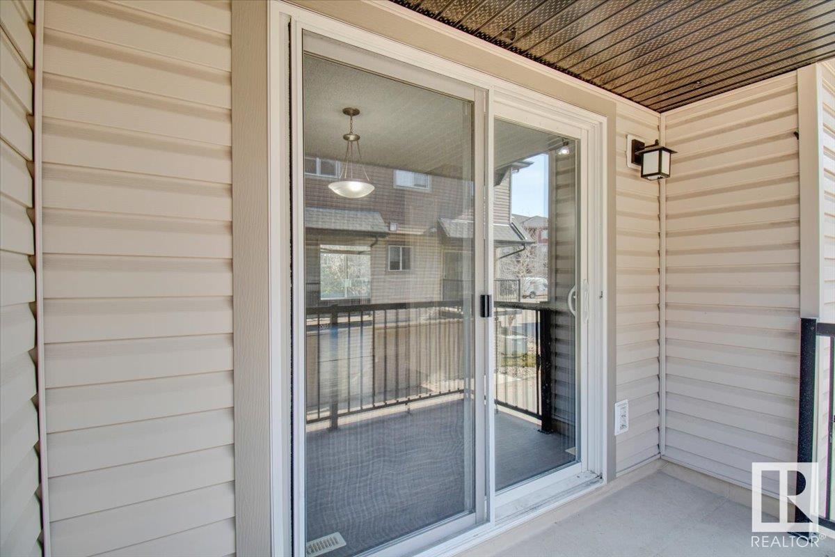 #10 12004 22 Av Sw Property Photo 26