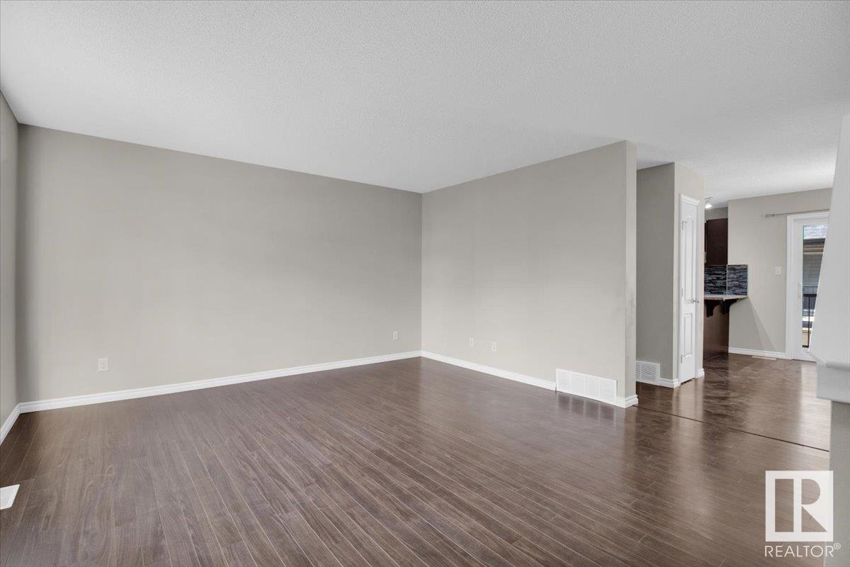 #10 12004 22 Av Sw Property Photo 30